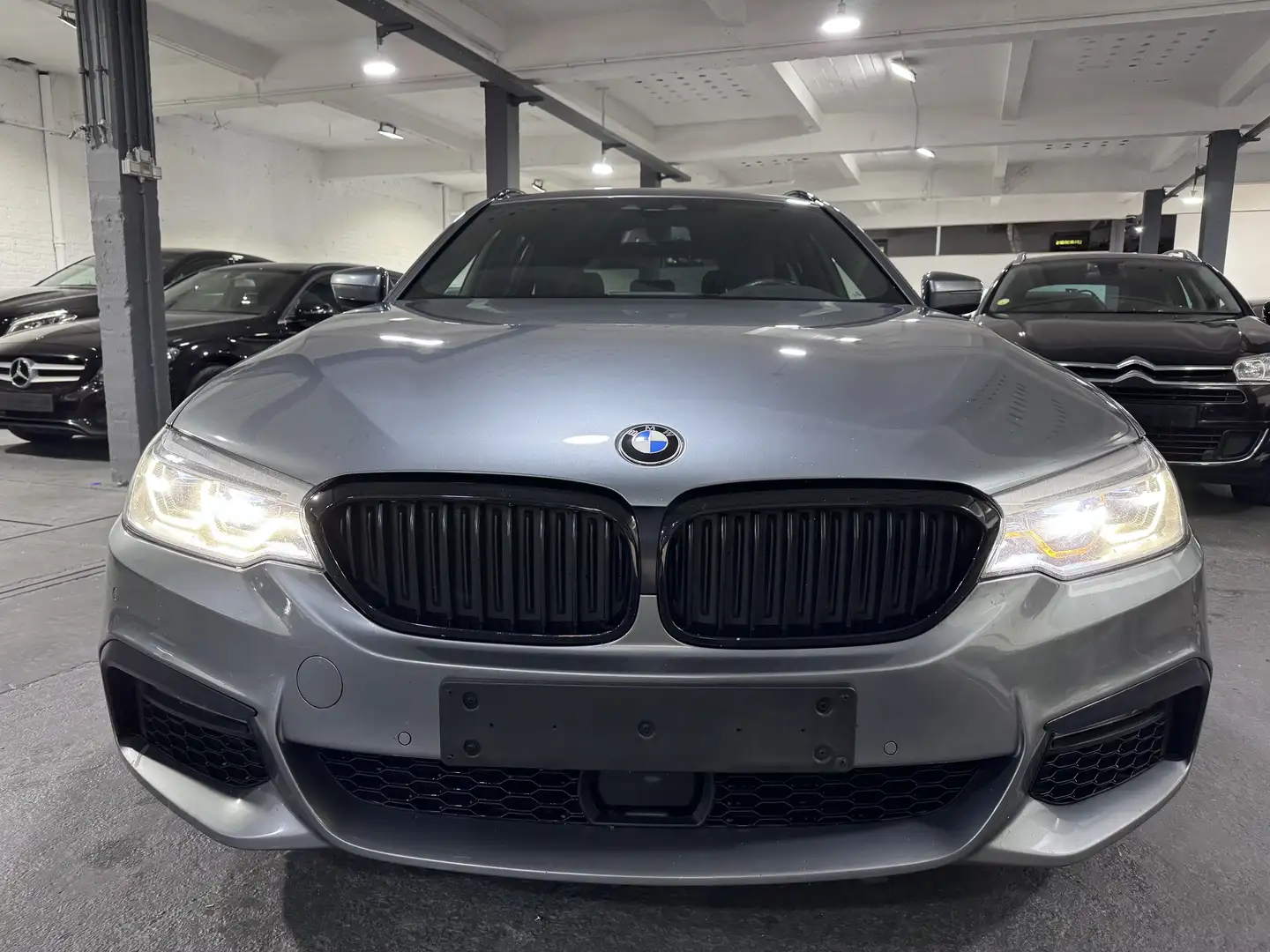BMW 530 M PACK 14000+tva Gris - 2