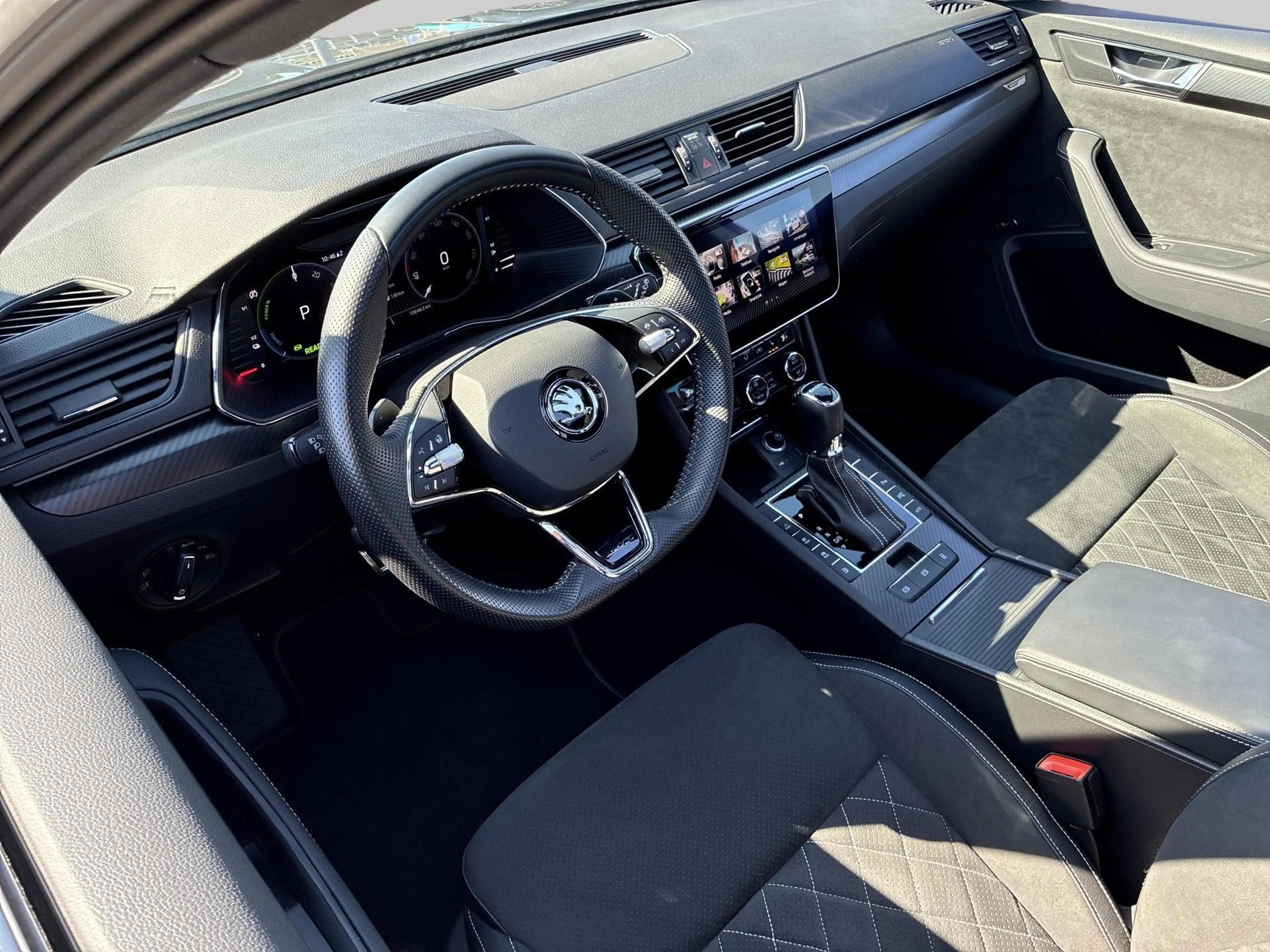 Skoda Superb Combi — photo 4