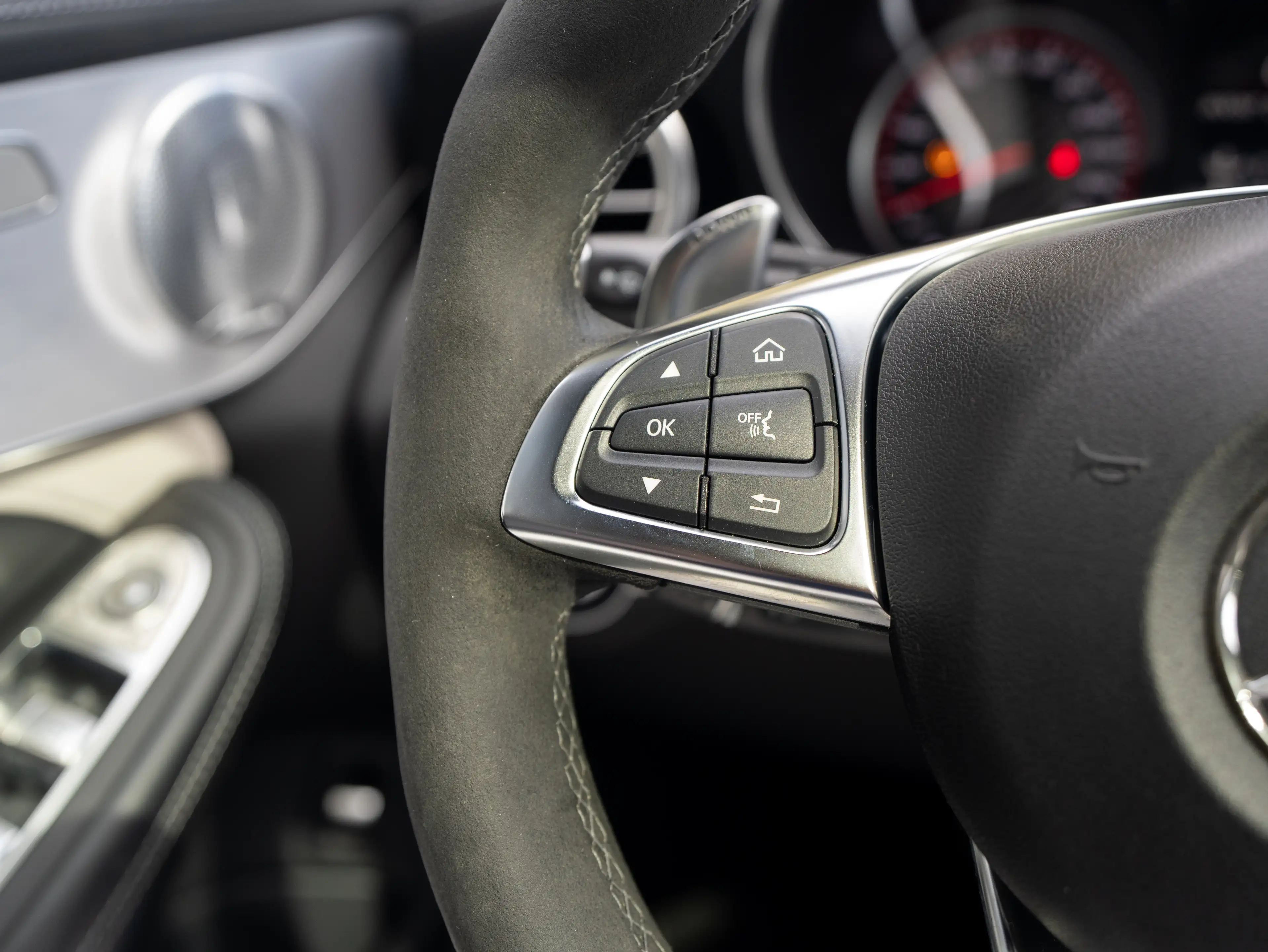 Mercedes-Benz C 63 AMG C 63 AMG S -LICHTE VRACHT/PANO/BURMESTER/HEAD-UP/KEYLESS/360 CAMERA — photo 26
