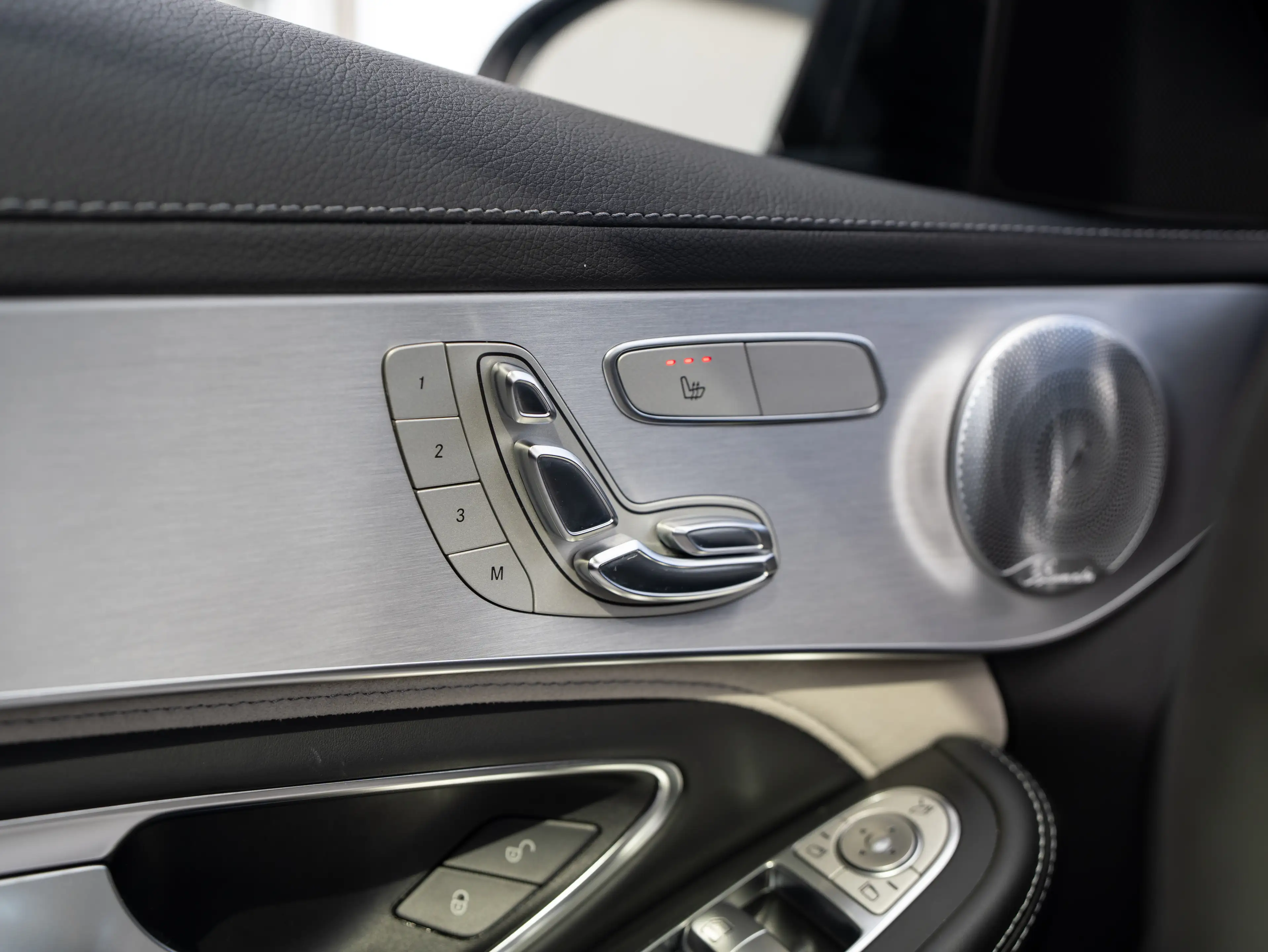 Mercedes-Benz C 63 AMG C 63 AMG S -LICHTE VRACHT/PANO/BURMESTER/HEAD-UP/KEYLESS/360 CAMERA — photo 20