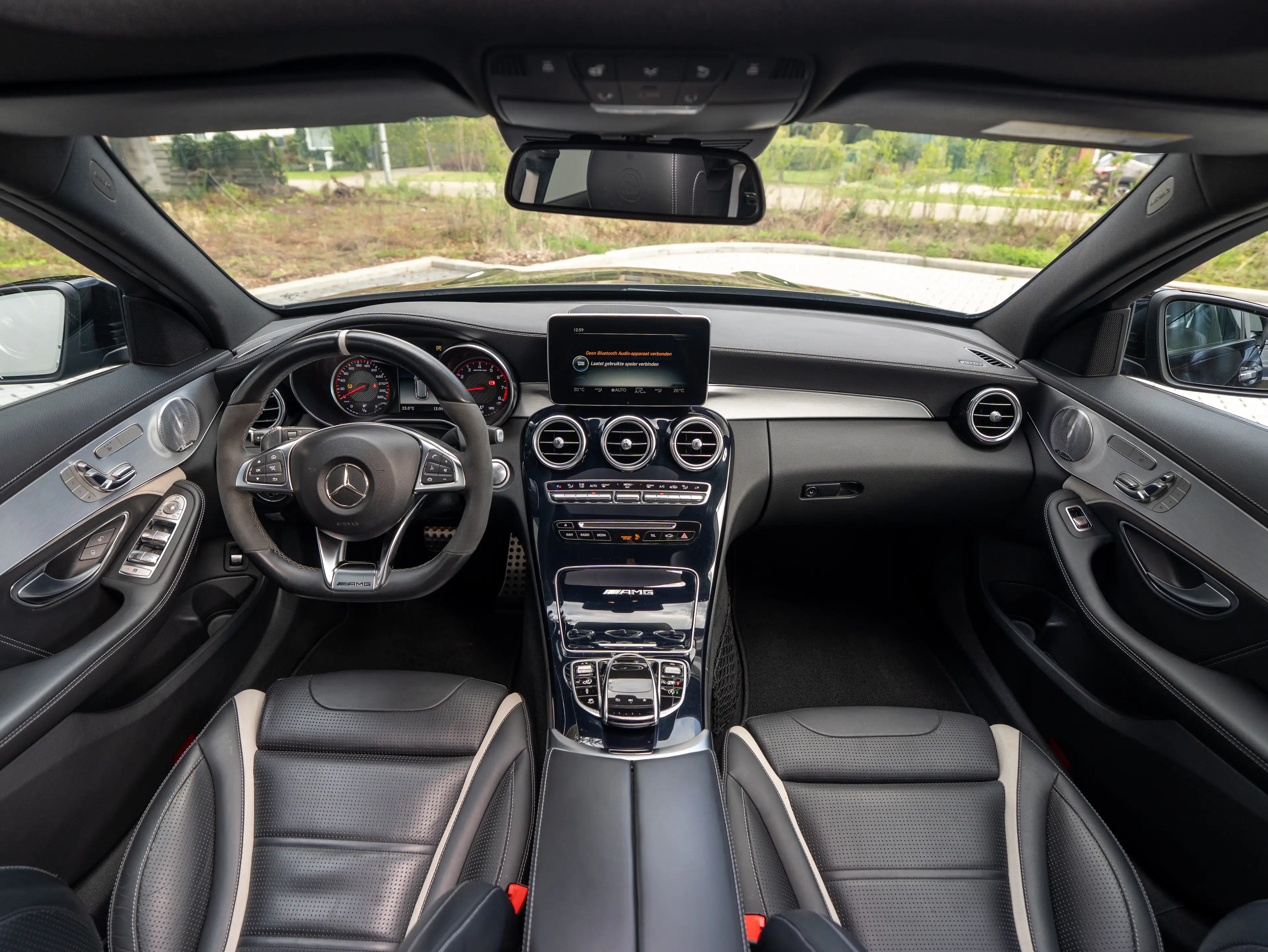 Mercedes-Benz C 63 AMG C 63 AMG S -LICHTE VRACHT/PANO/BURMESTER/HEAD-UP/KEYLESS/360 CAMERA — photo 12