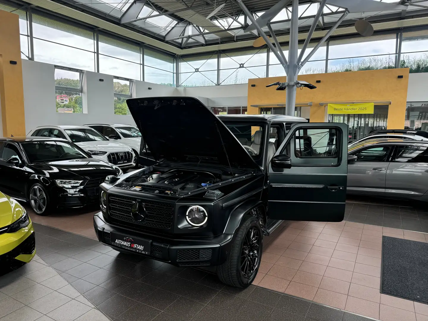 Mercedes-Benz G 400 d AMG Line Superior Magno Schöckl-Design TV Schwarz - 2