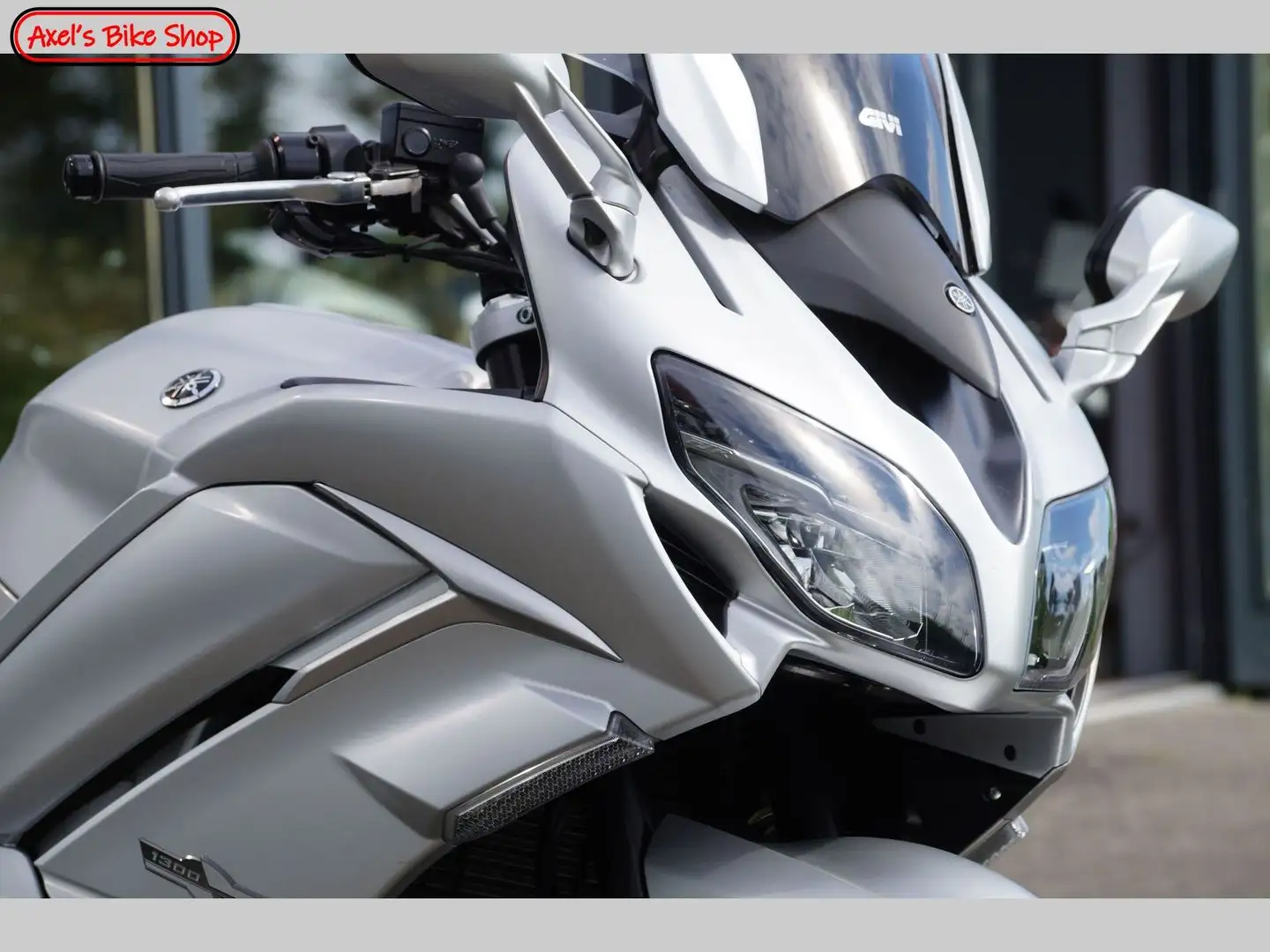 Yamaha FJR 1300 - 2