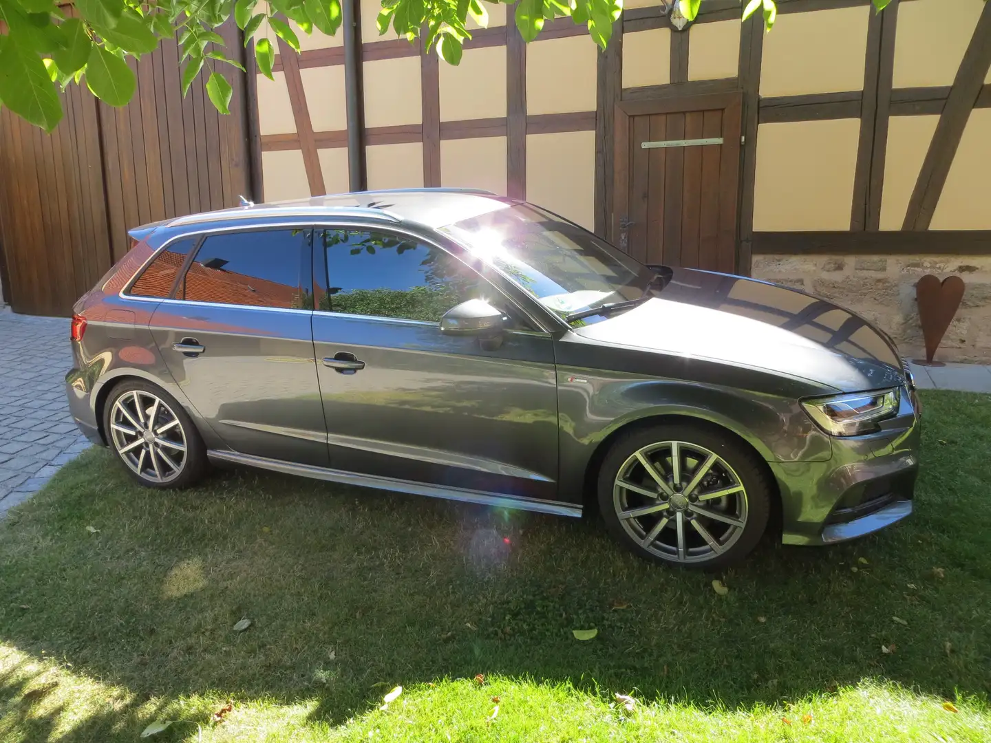 Audi A3 A3+2.0+TFSI+Sportback+quattro+S+tronic+sport Grau - 1