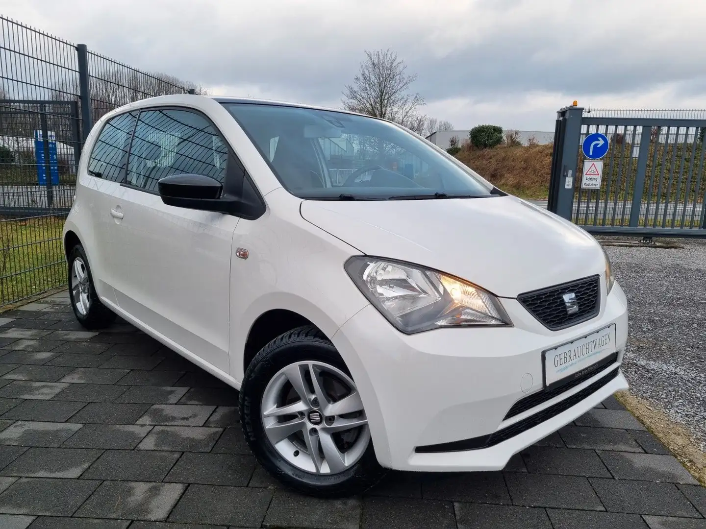 SEAT Mii Chic Sitzheiz/Einpark/Tempo/Ganzjahresreifen Weiß - 1