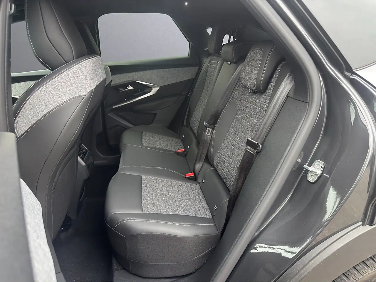 Peugeot 3008 Hybrid 136 E-DCS6 Allure Aut. 15