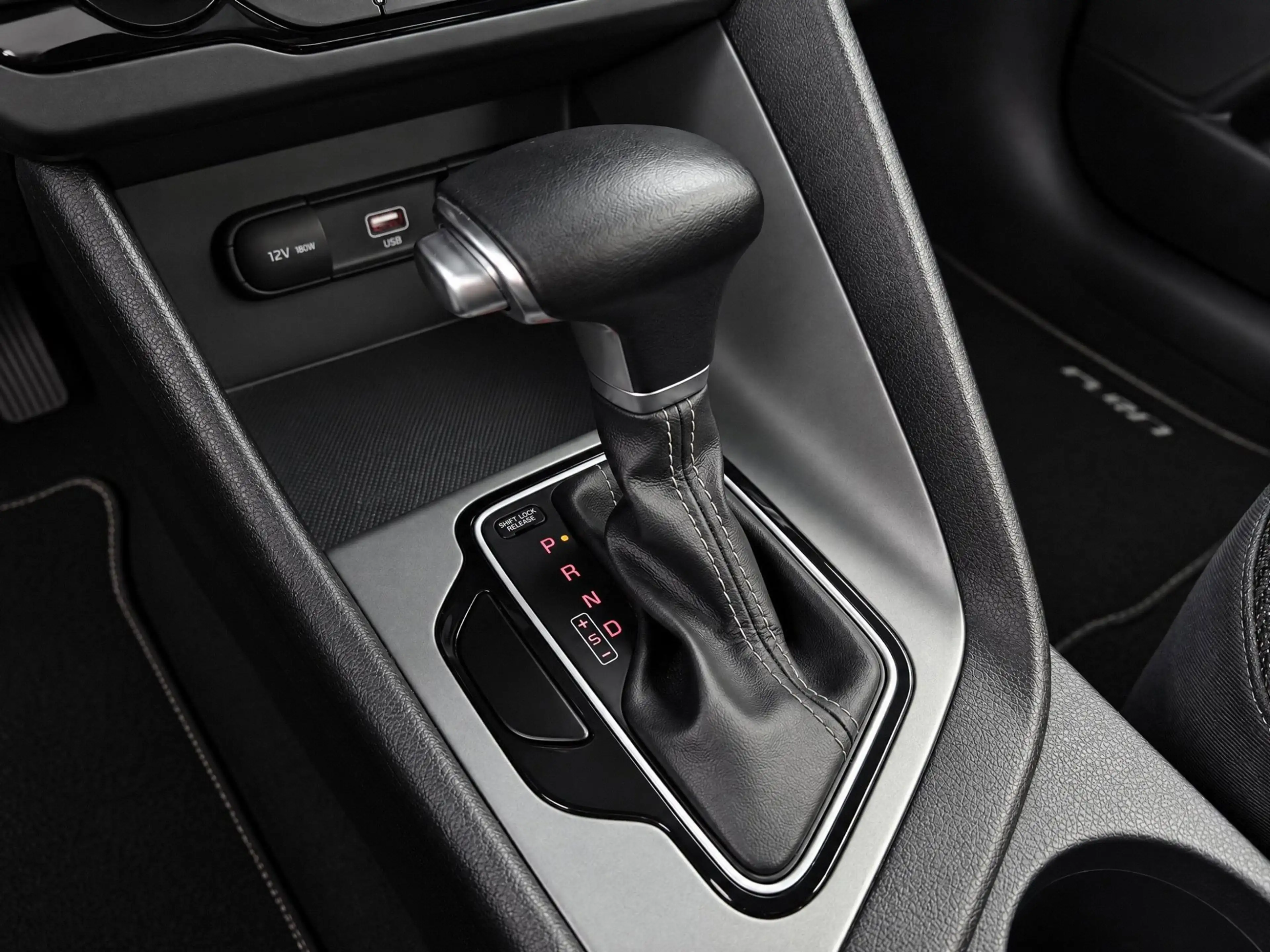 Kia Niro 1.6 GDi Hybrid ComfortLine — photo 11