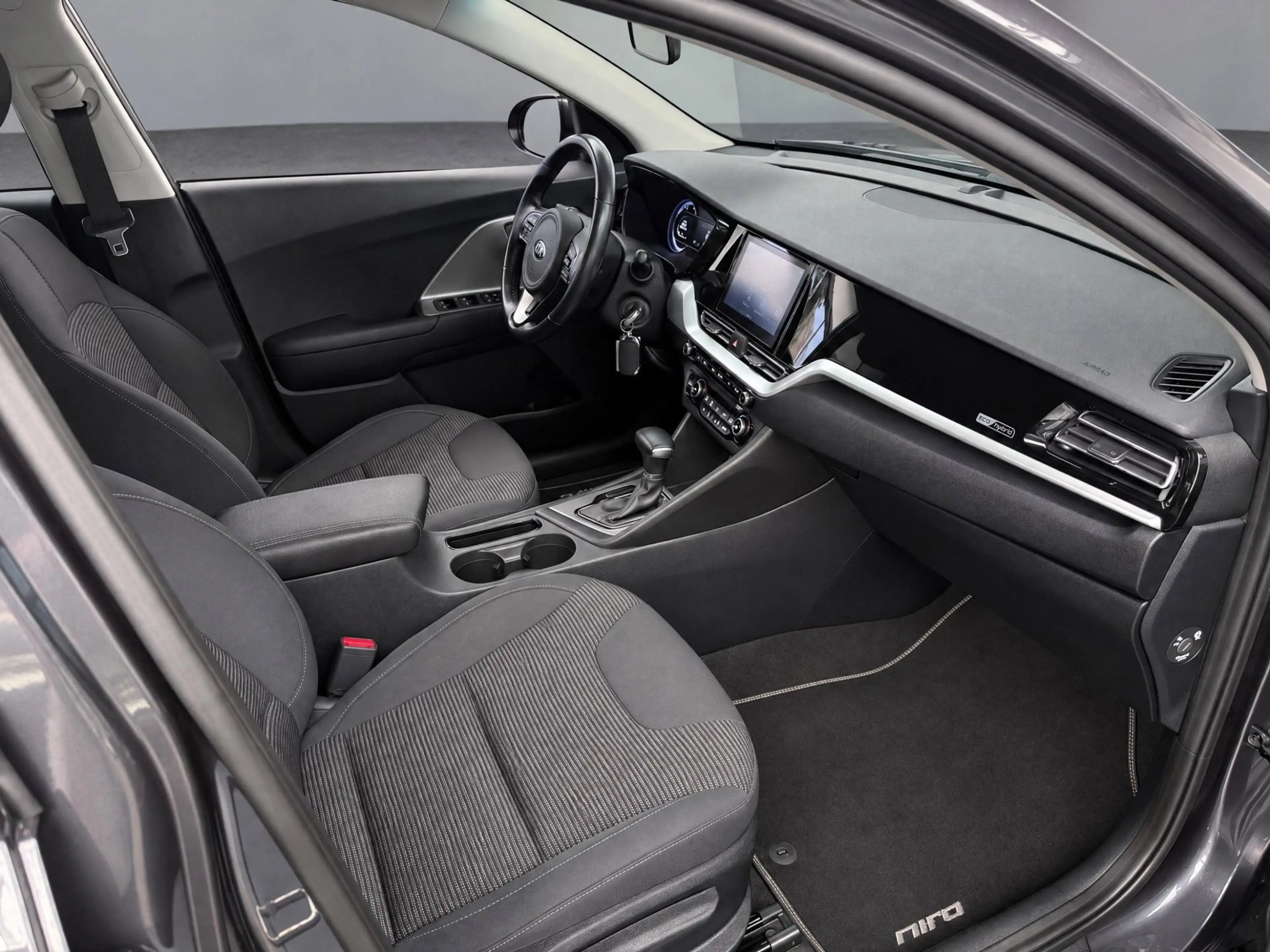 Kia Niro 1.6 GDi Hybrid ComfortLine — photo 21