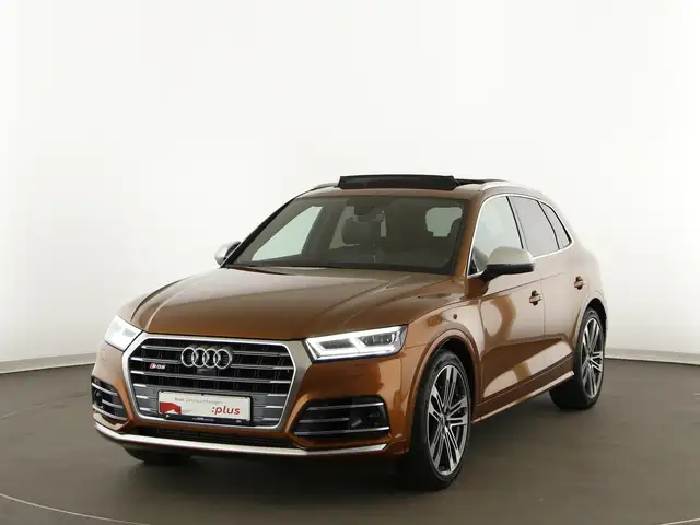 Audi SQ5 view 2