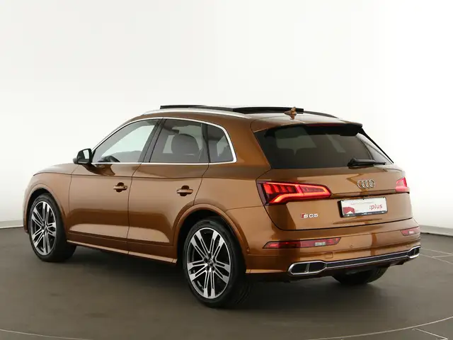 Audi SQ5 view 5