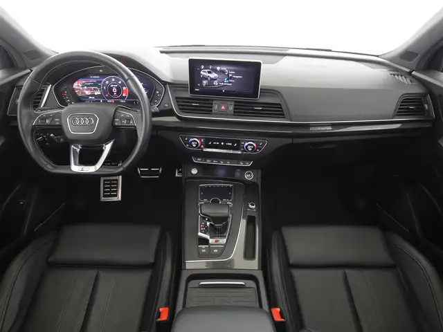 Audi SQ5 view 11