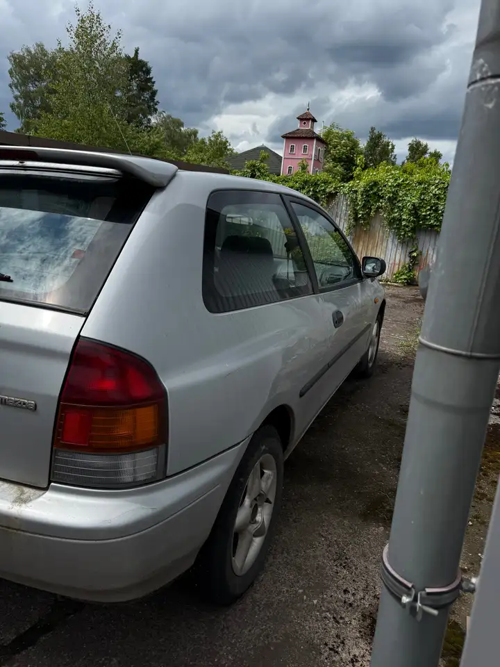 Mazda 323 P 1.4, foto 6