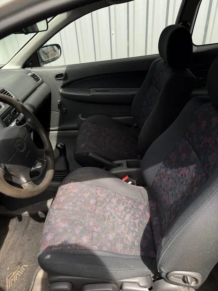 Mazda 323 P 1.4, foto 10