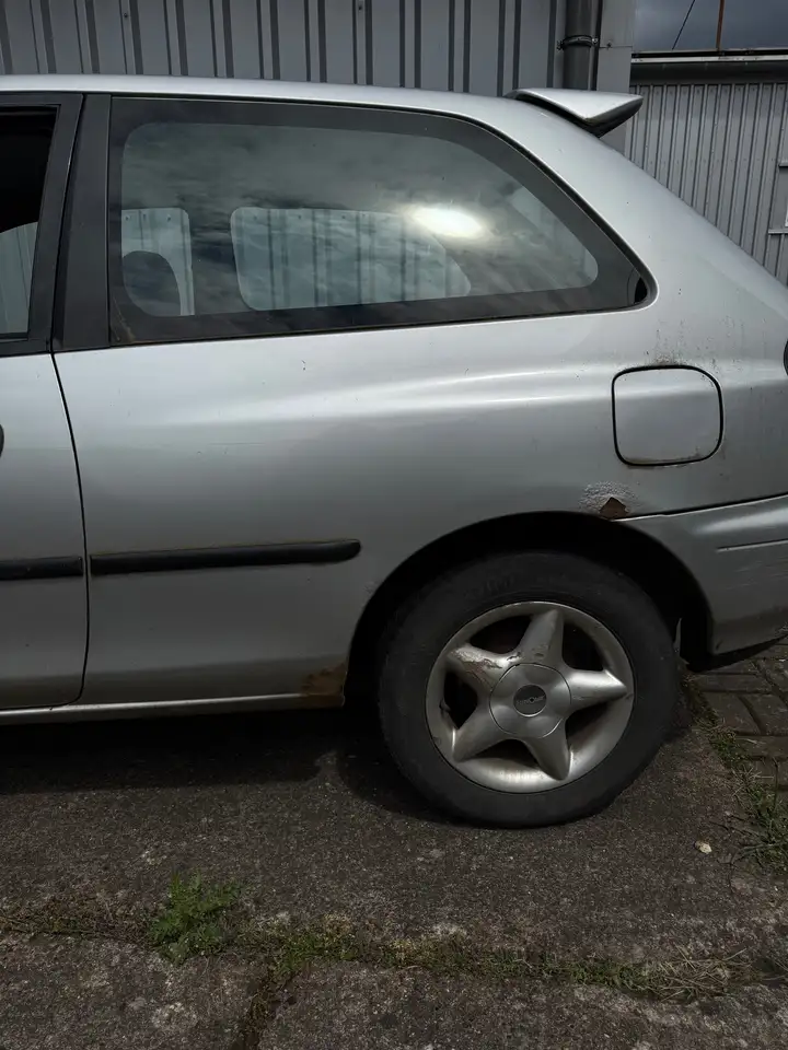 Mazda 323 P 1.4, foto 4