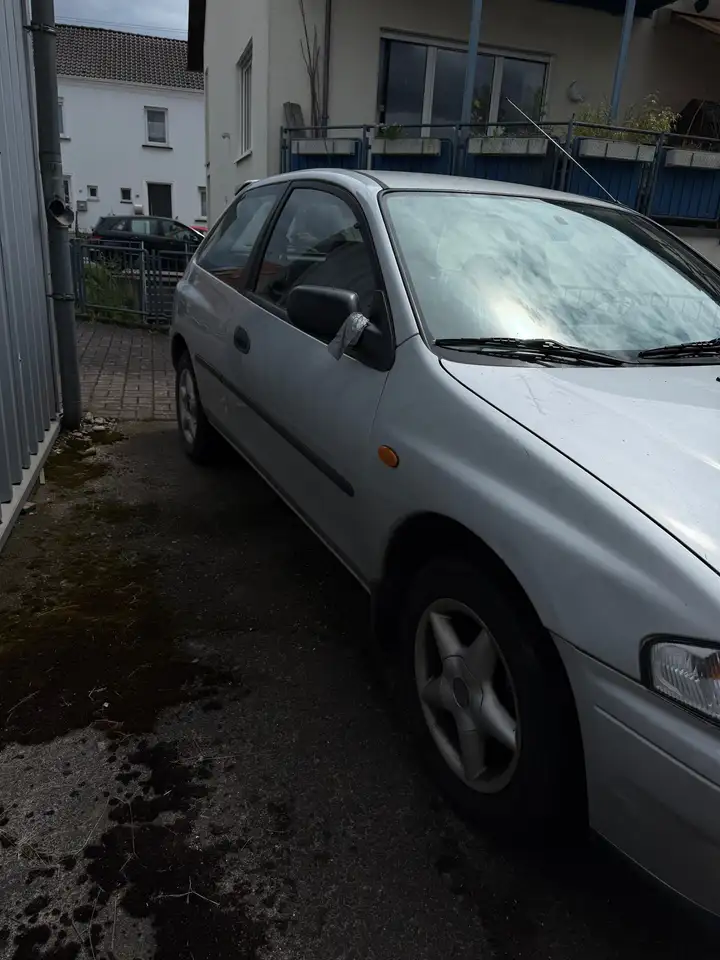 Mazda 323 P 1.4, foto 7