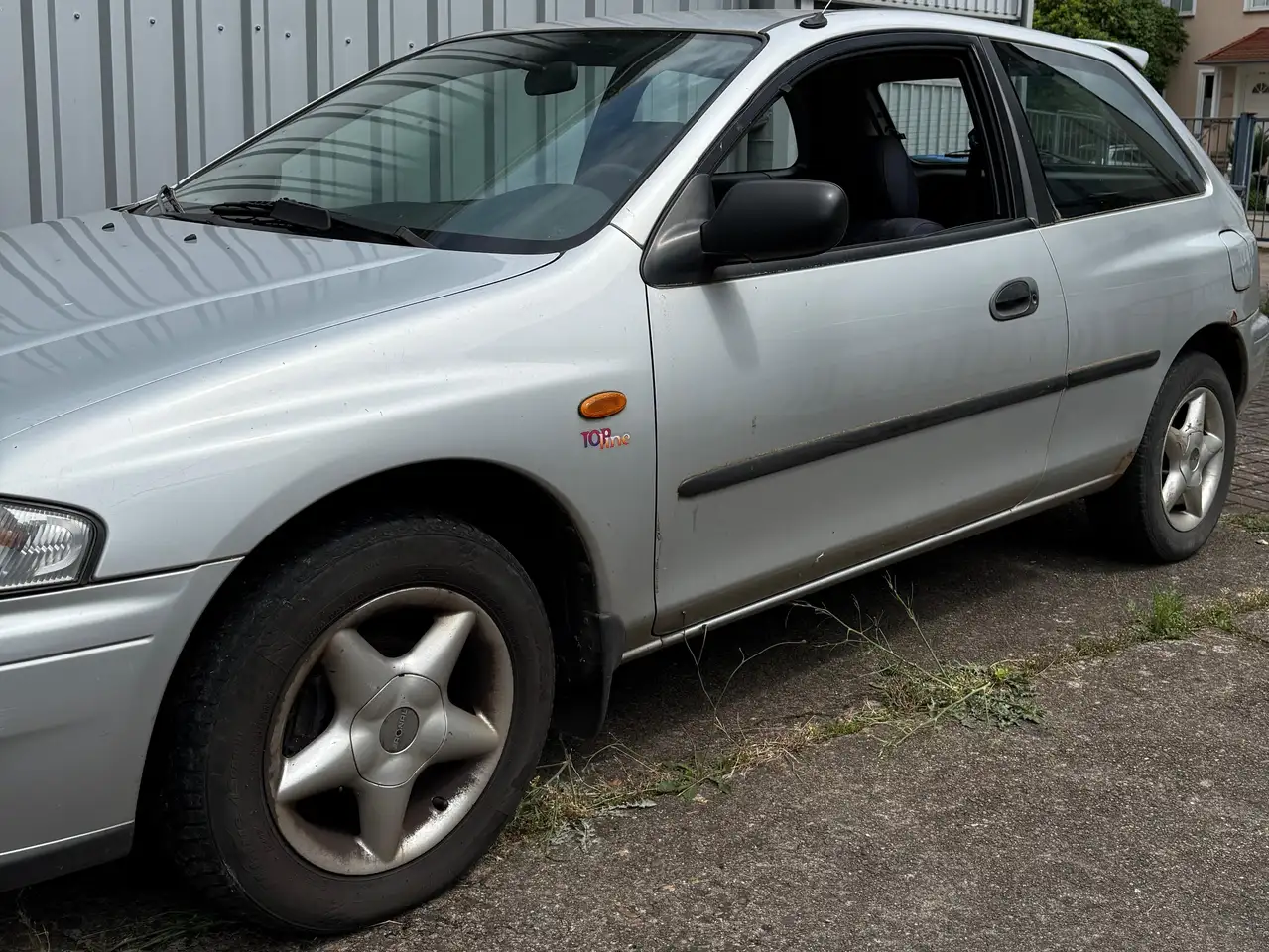 Mazda 323 P 1.4, foto 2