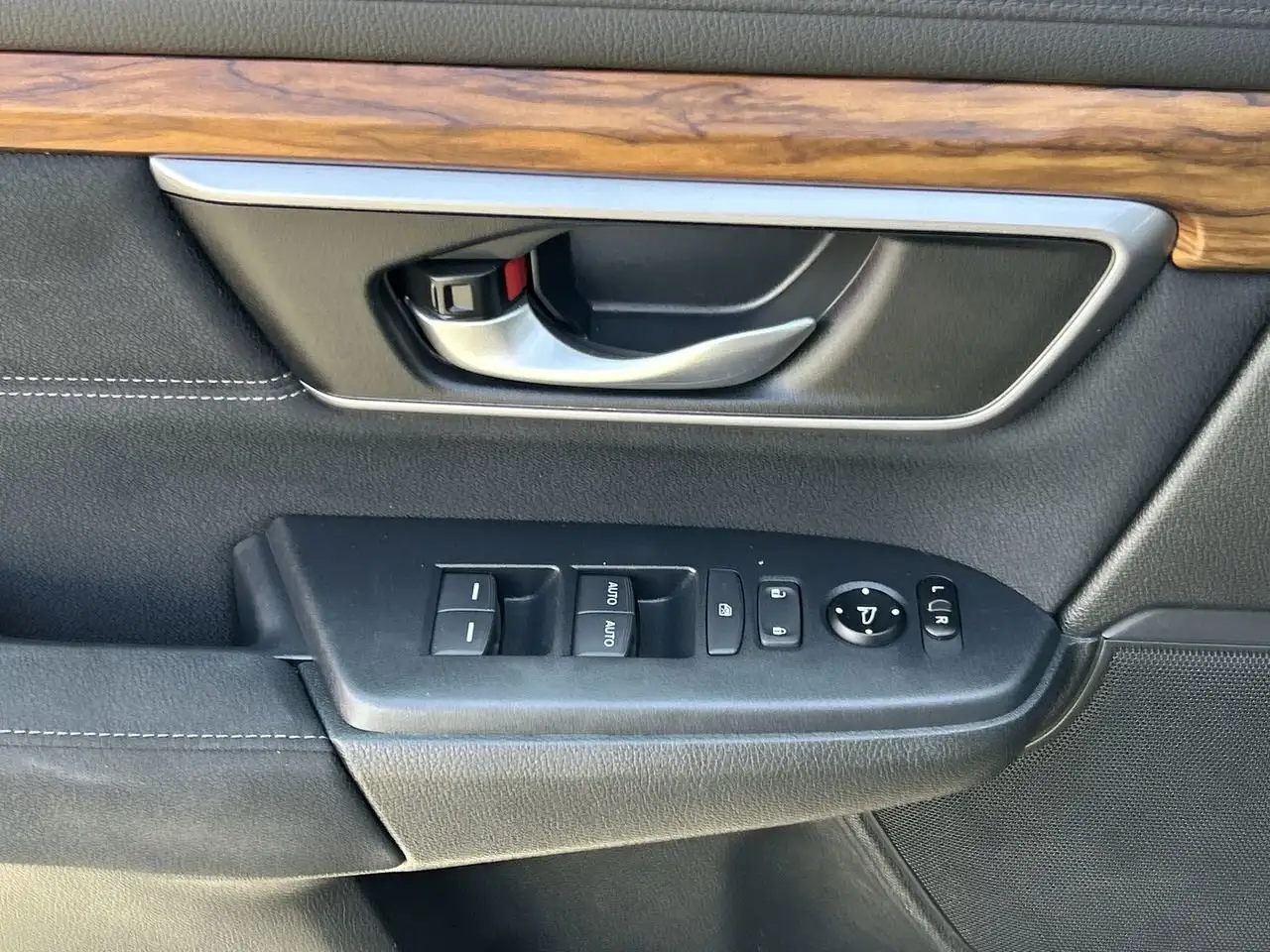 Honda CR-V снимка Honda CR-V