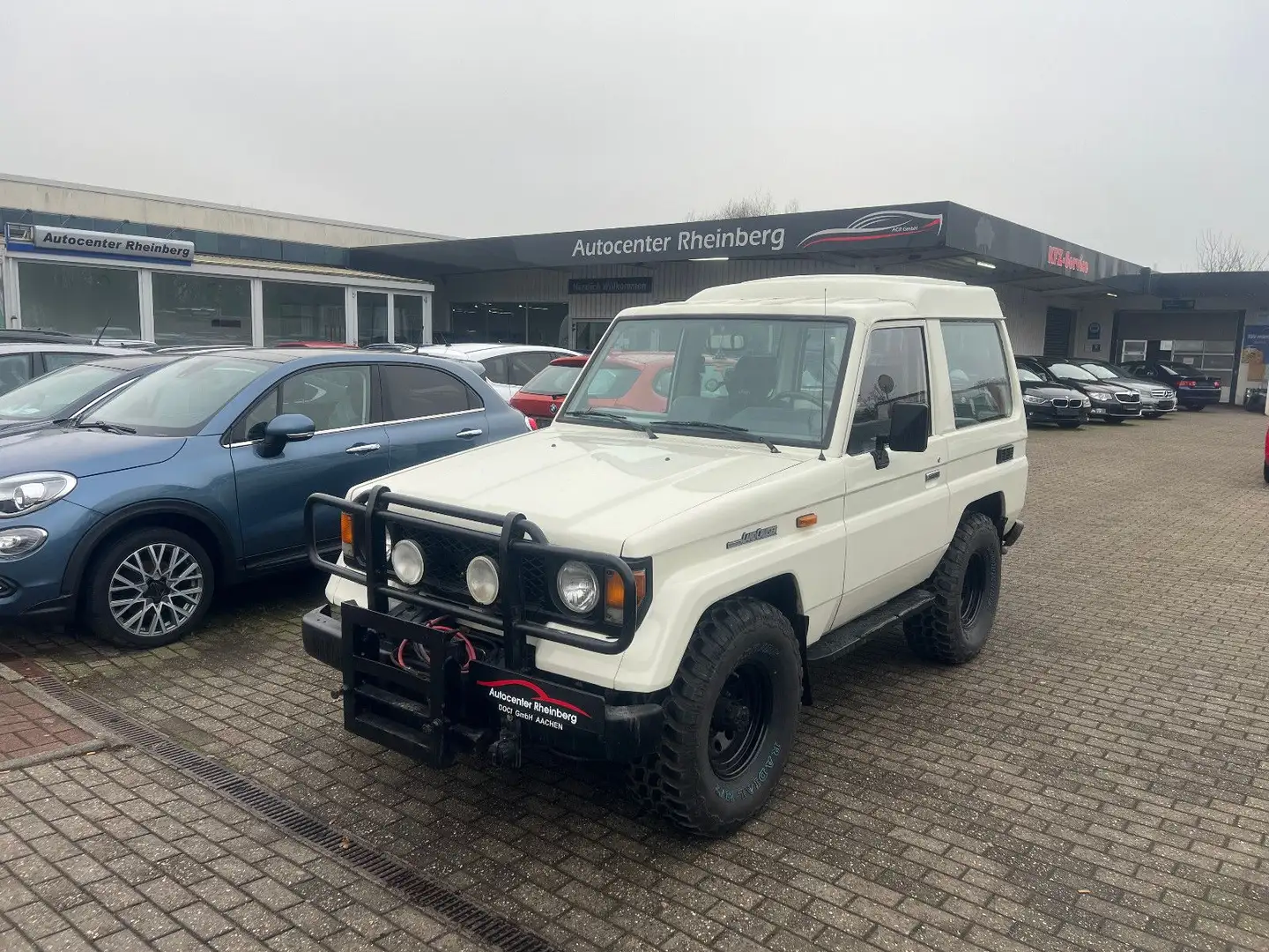 Toyota Land Cruiser 4x4 2.Hand Oldtimer Top Zustand Bílá - 1