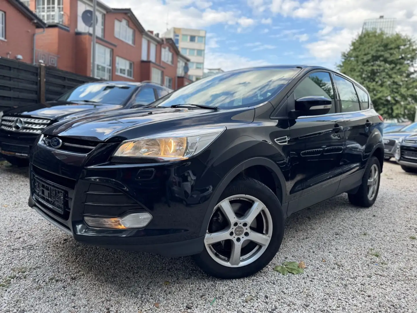 Ford Kuga 2.0 TDCI Titanium/AUT./KEY-GO/NAVI/KLIMA Schwarz - 2