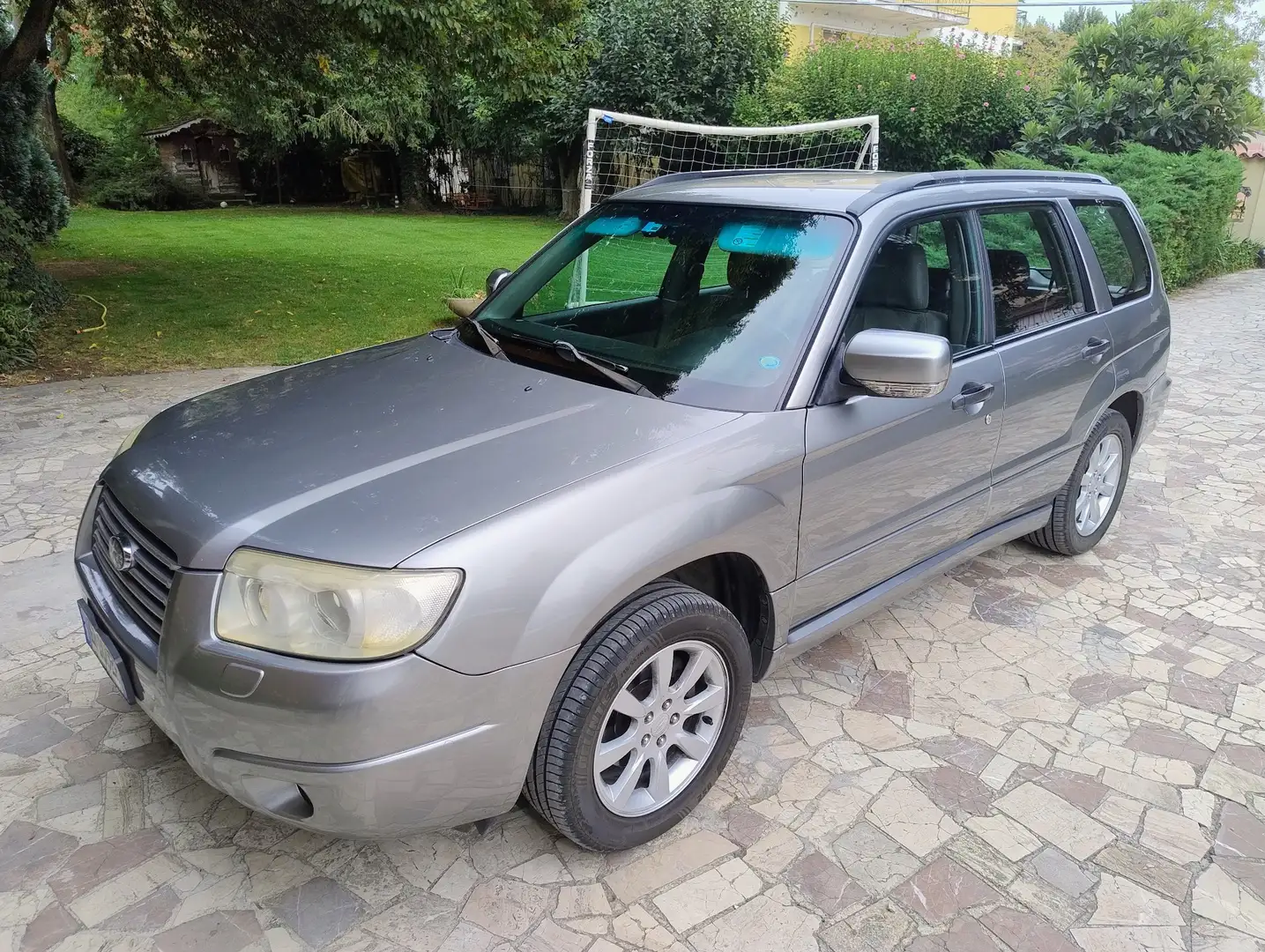 Subaru Forester 2.0 X 81 bi-fuel auto Grigio - 1