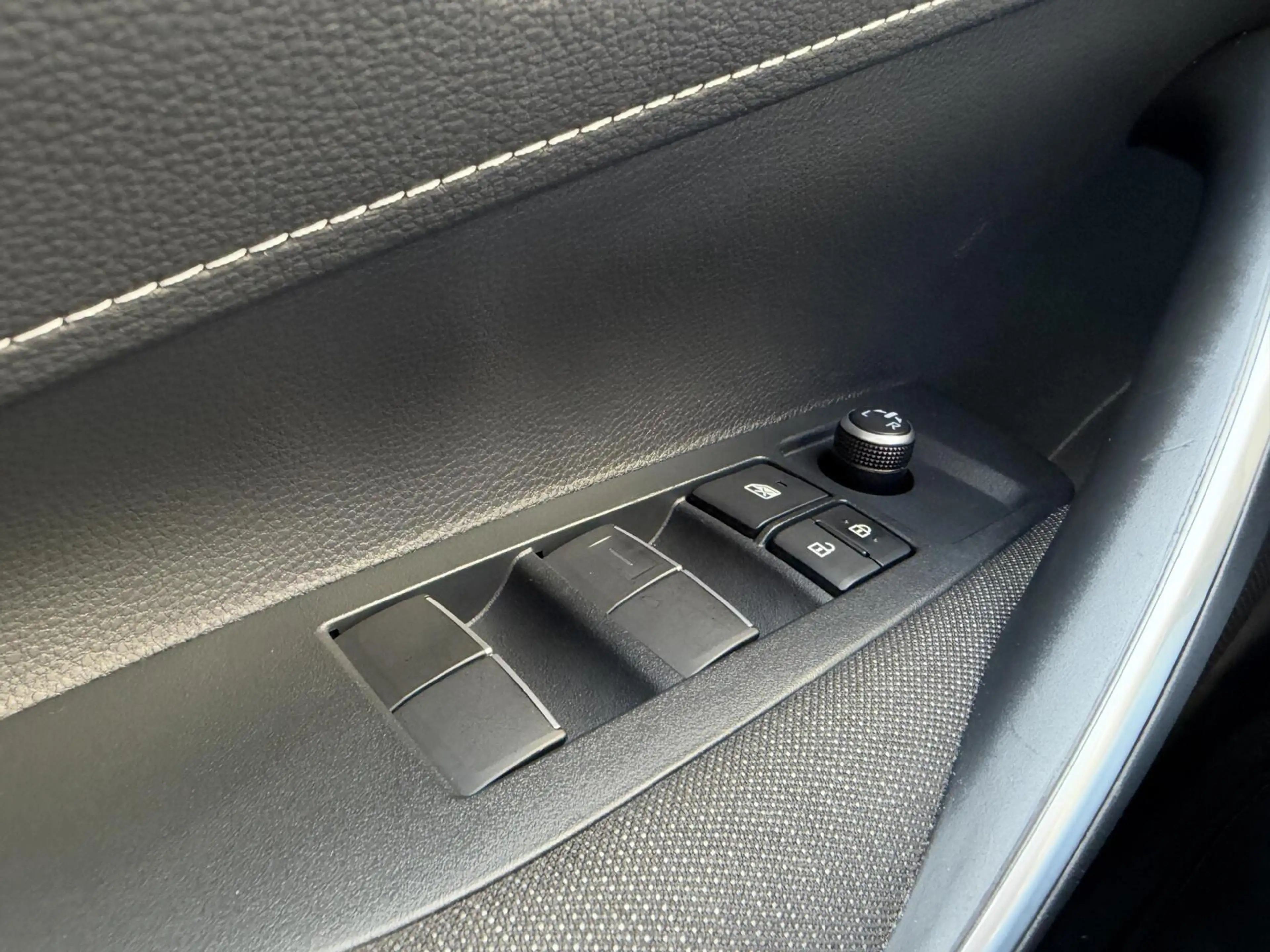 Toyota Corolla Hybrid 140 Active|Carplay/Android|NL-Auto — photo 26