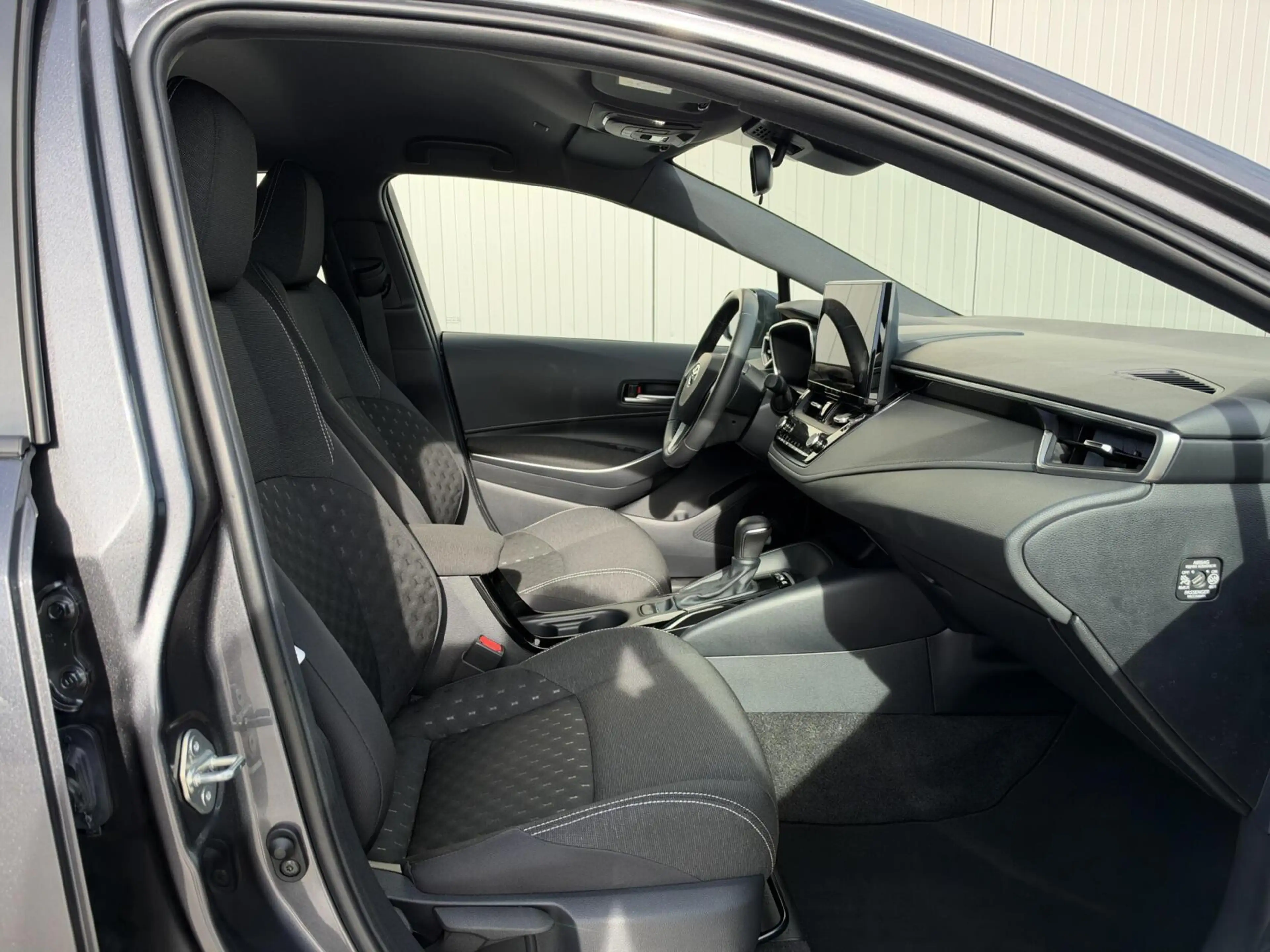 Toyota Corolla Hybrid 140 Active|Carplay/Android|NL-Auto — photo 36