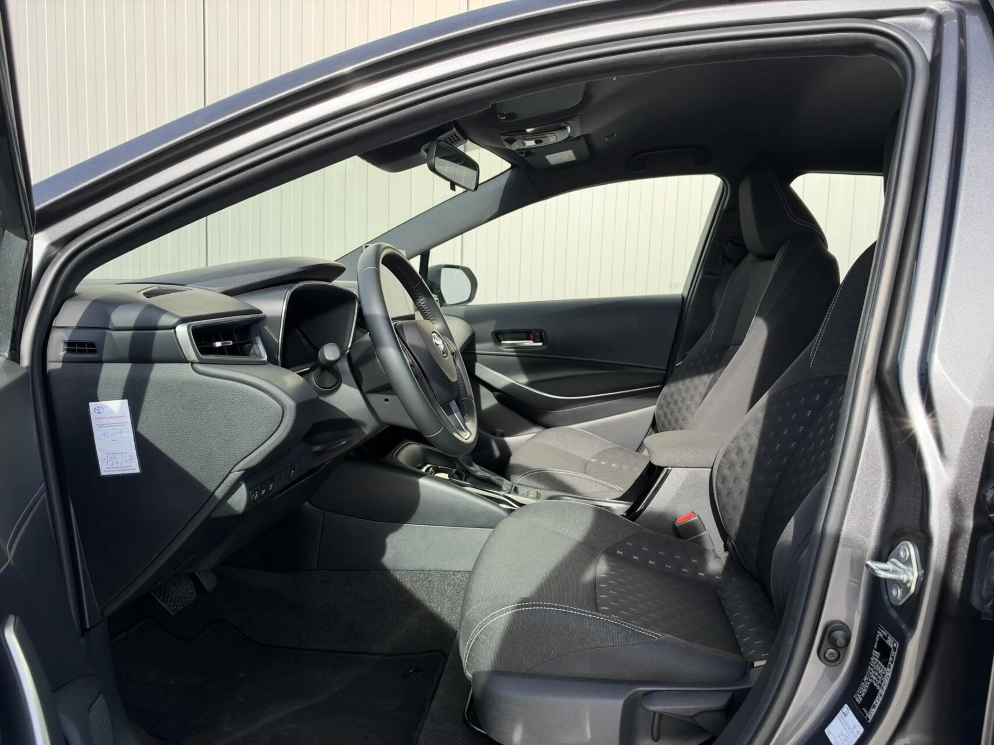 Toyota Corolla Hybrid 140 Active|Carplay/Android|NL-Auto — photo 17