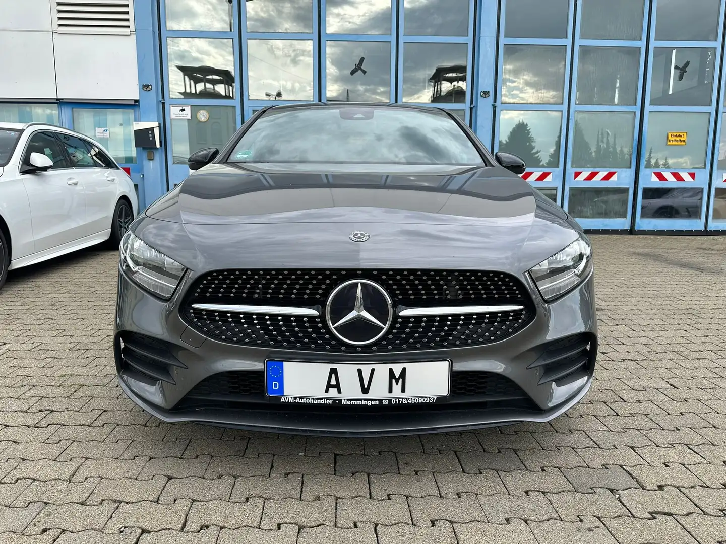 Mercedes-Benz A 200 A 200 LIMOSINE, AMG-LINE, AUTOMATIK, NAVI Grau - 2