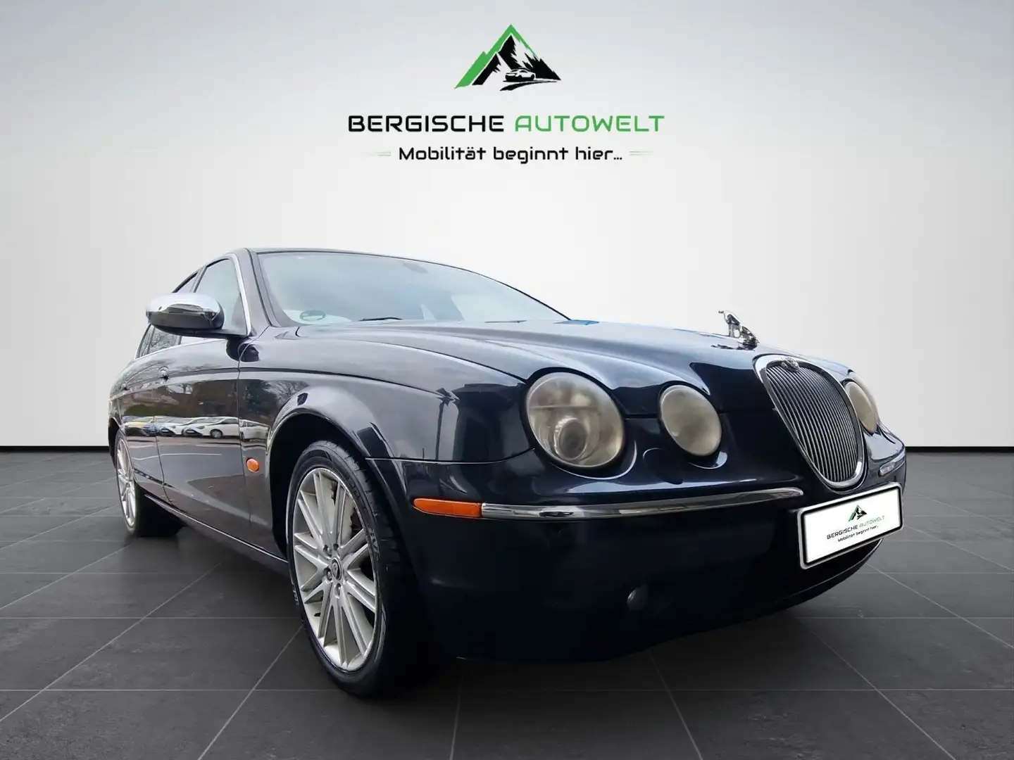 Jaguar S-Type 2.7 V6 Executive AUTM/NAVI/LEDER/PDC/TEMP Schwarz - 1