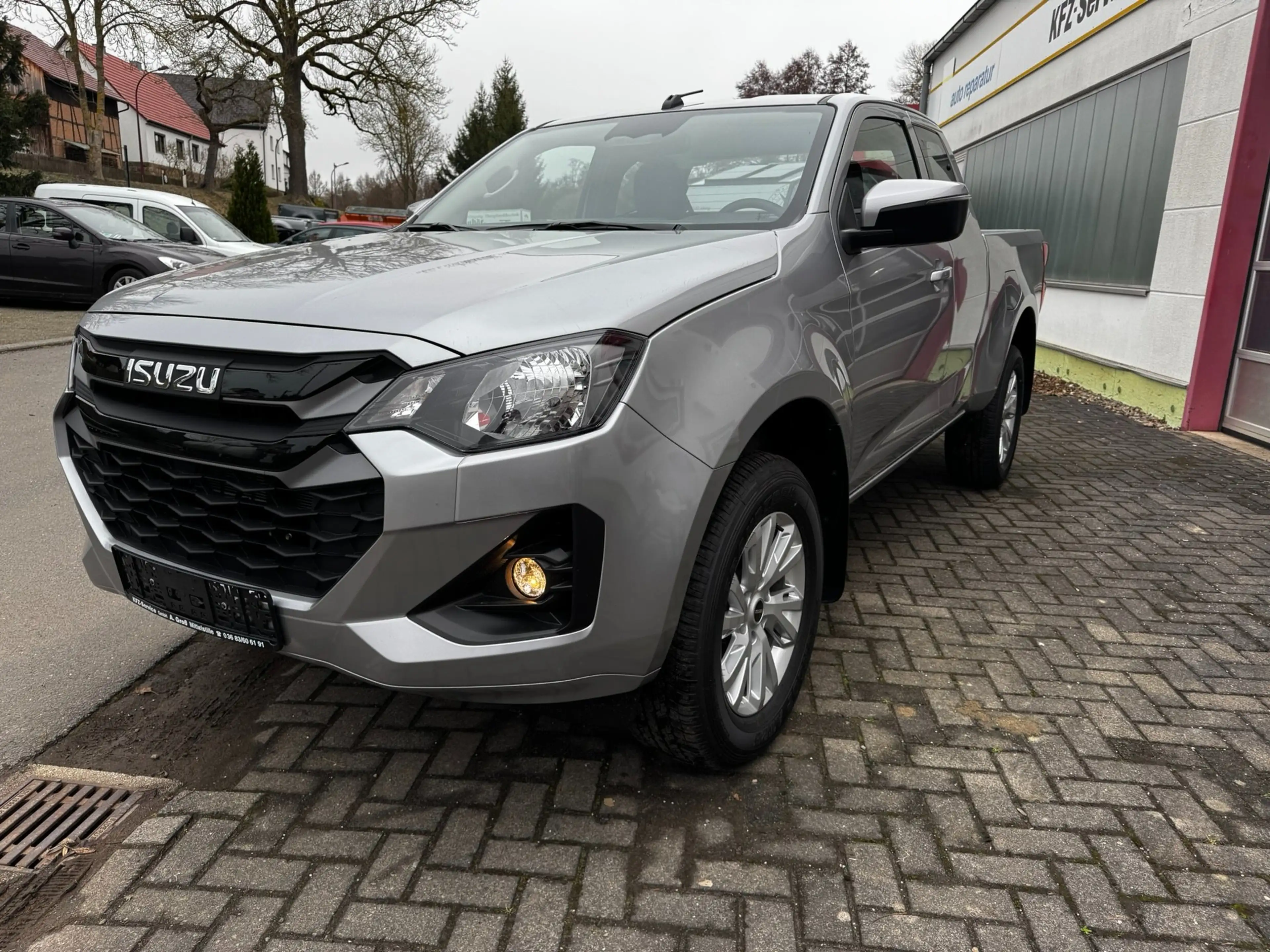 Isuzu D-Max Space Cab 4WD LS AT Rough Terrain Mode — photo 3