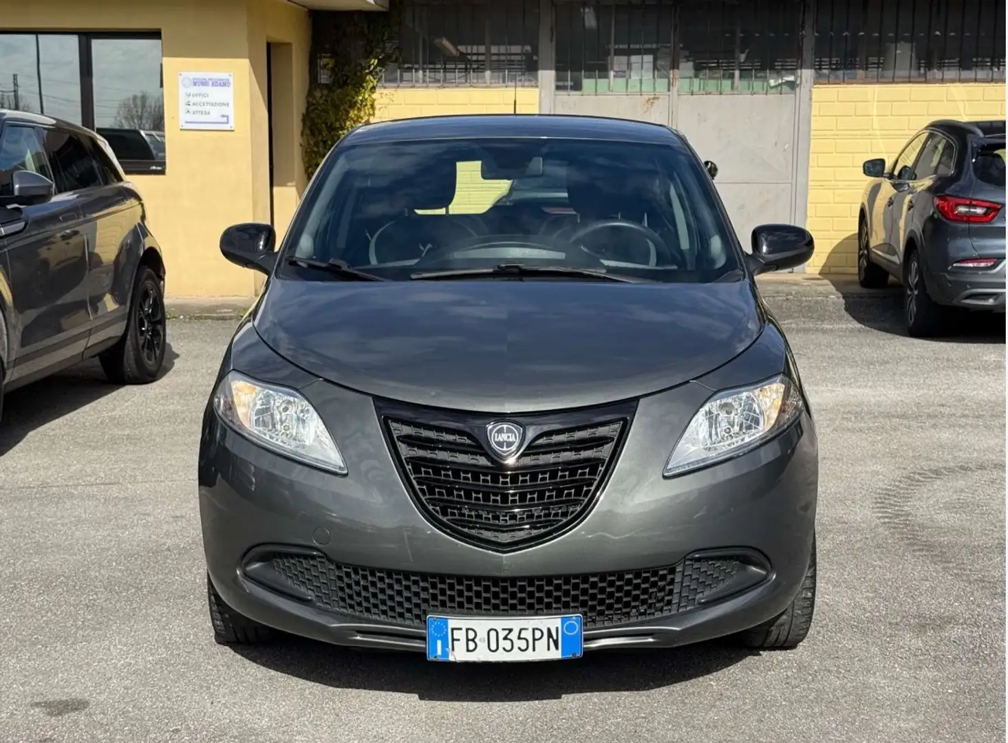 Lancia Ypsilon 1.2 69 CV 5 porte Elefantino Gris - 1