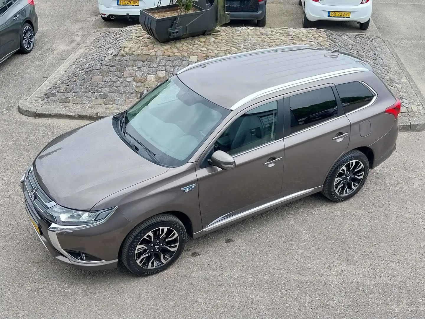 Mitsubishi Outlander 2.0 PHEV Executive Edition CAMERA XENON ALCANTARA Beige - 2