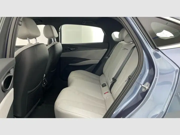 BYD Seal 2026, foto 12