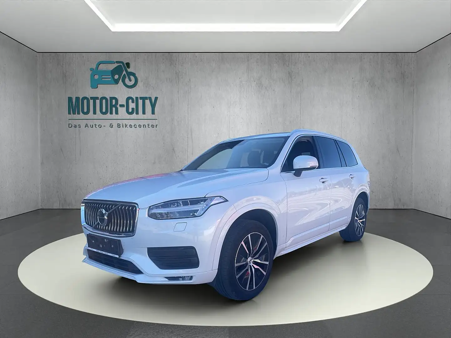 Volvo XC90 B5 AWD Momentum Pro Weiß - 1