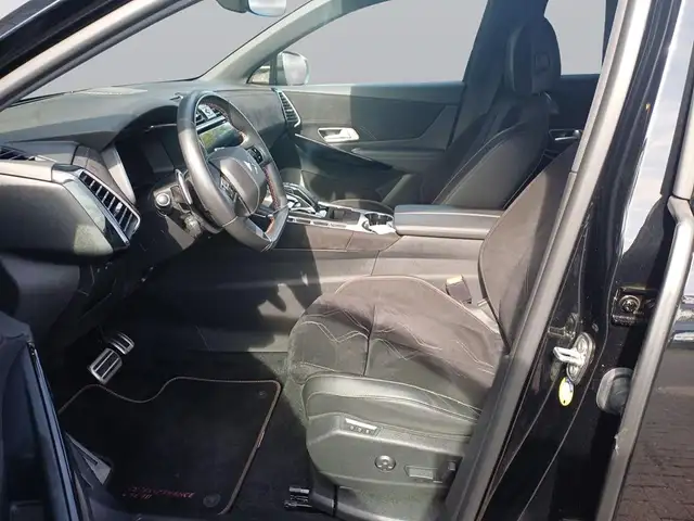 DS Automobiles DS 7 view 13