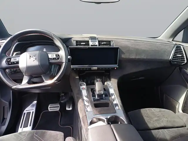 DS Automobiles DS 7 view 12