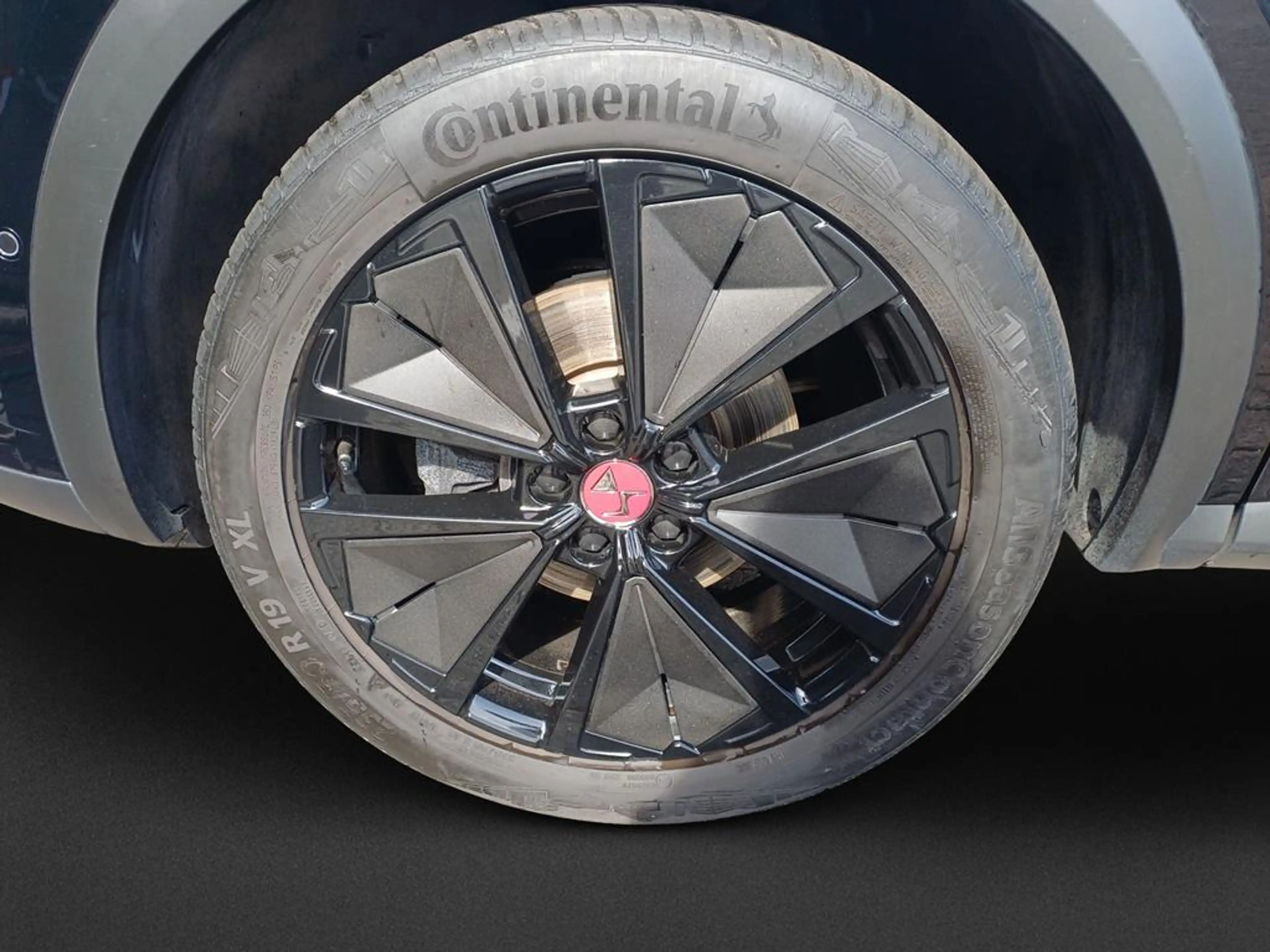 DS Automobiles DS 7 Performance Line + — photo 10