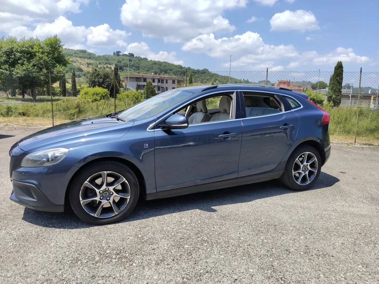 Volvo V40 Cross Country V40 II 2012 Cross Country 2.0 d2 Ocean Race Blu/Azzurro - 1