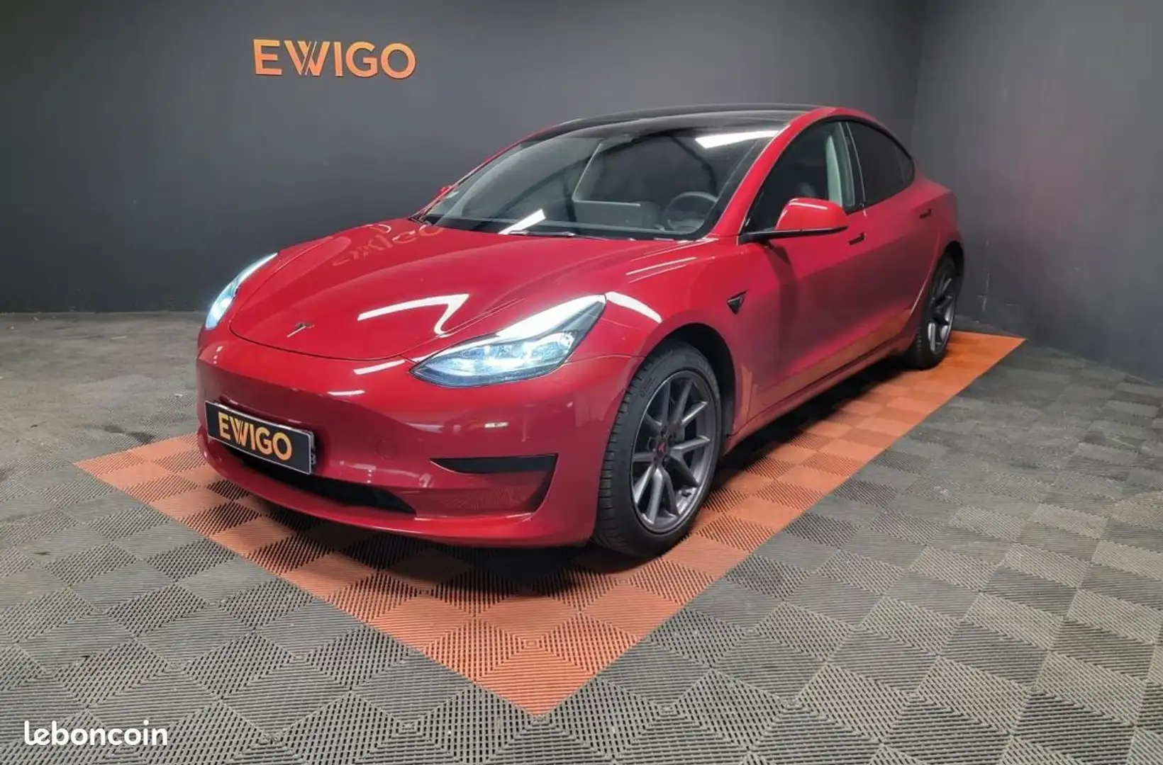Tesla Model 3 ELECTRIC 350ch 120PPM 55KWH STANDARD-PLUS BVA Rouge - 1