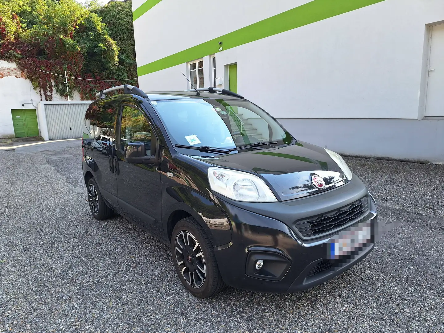 Fiat Qubo Qubo 1,4 Fire 78 Lounge Schwarz - 1