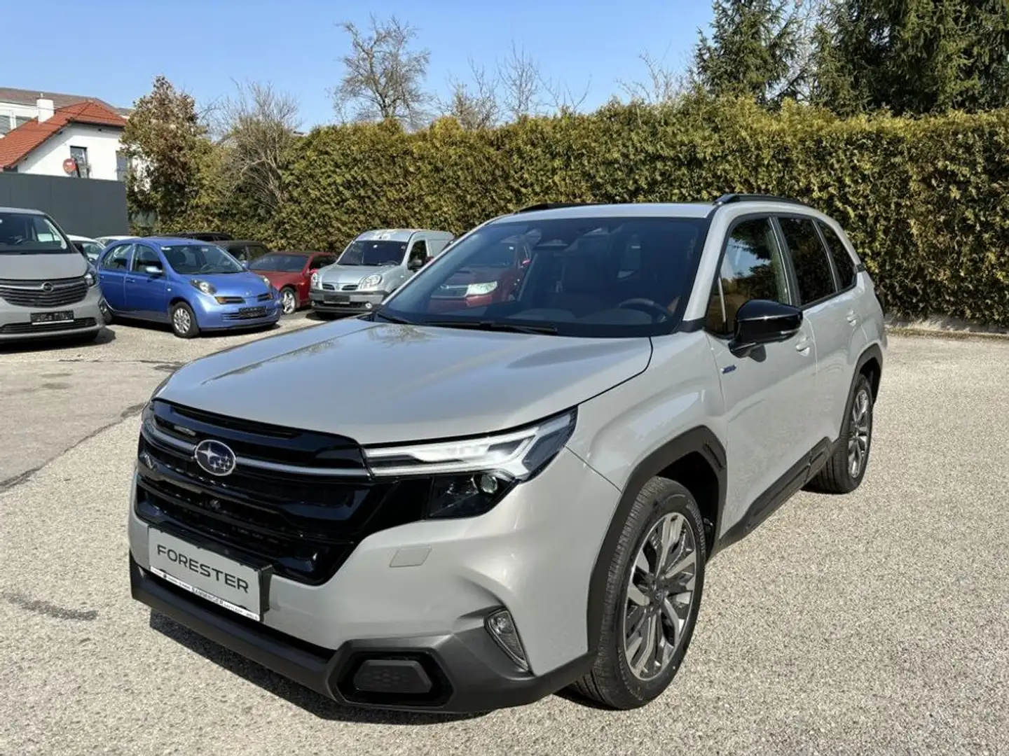 Subaru Forester 2,0i e-Boxer Premium AWD Aut. ''2025 MOD.'' Grijs - 1