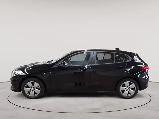 BMW 1 Series view 6