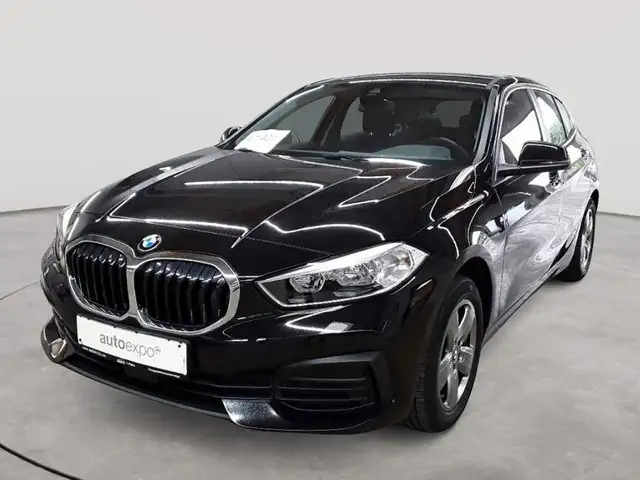 BMW 1 Series view 2