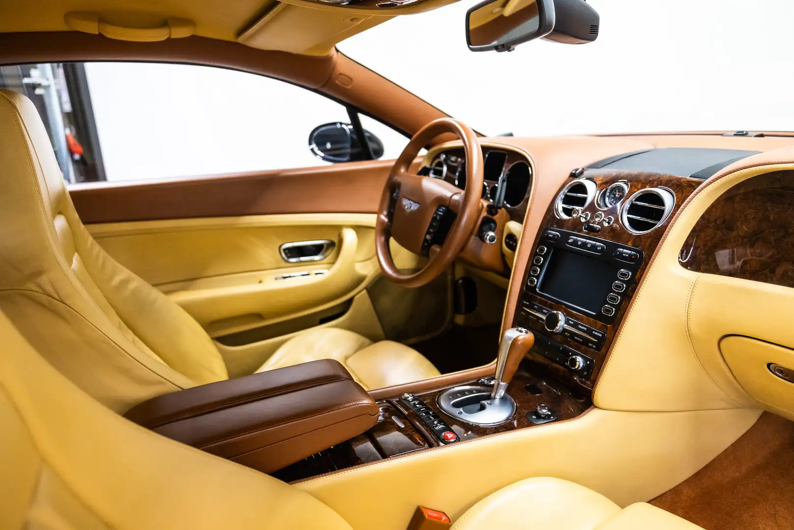 Bentley Continental GT 6.0 W12 Btw auto, Fiscale waarde € 22.000,- (€ 37. Чорний - 2