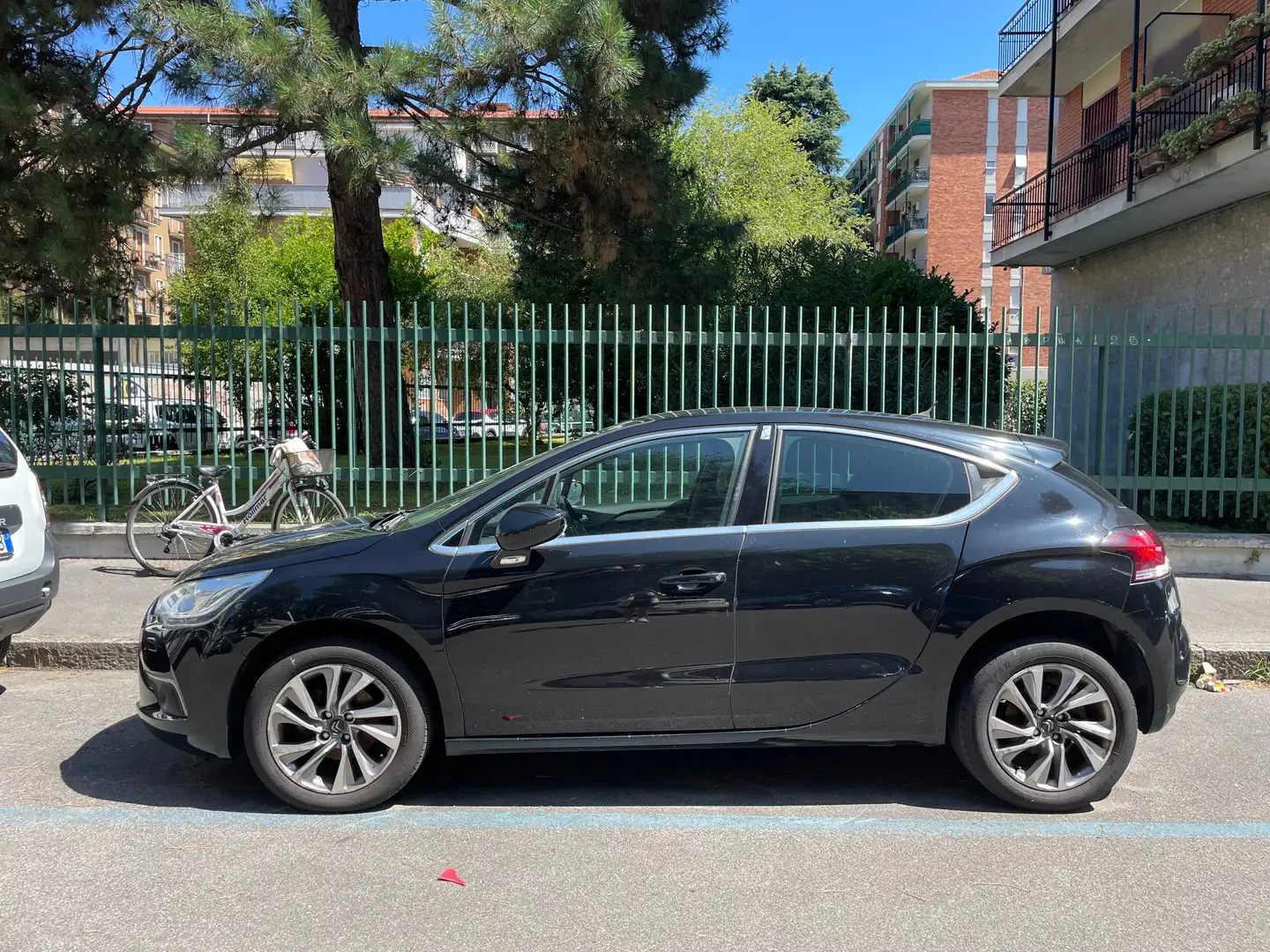 Citroen DS4 DS4 2.0 hdi So Chic 160cv auto Nero - 2