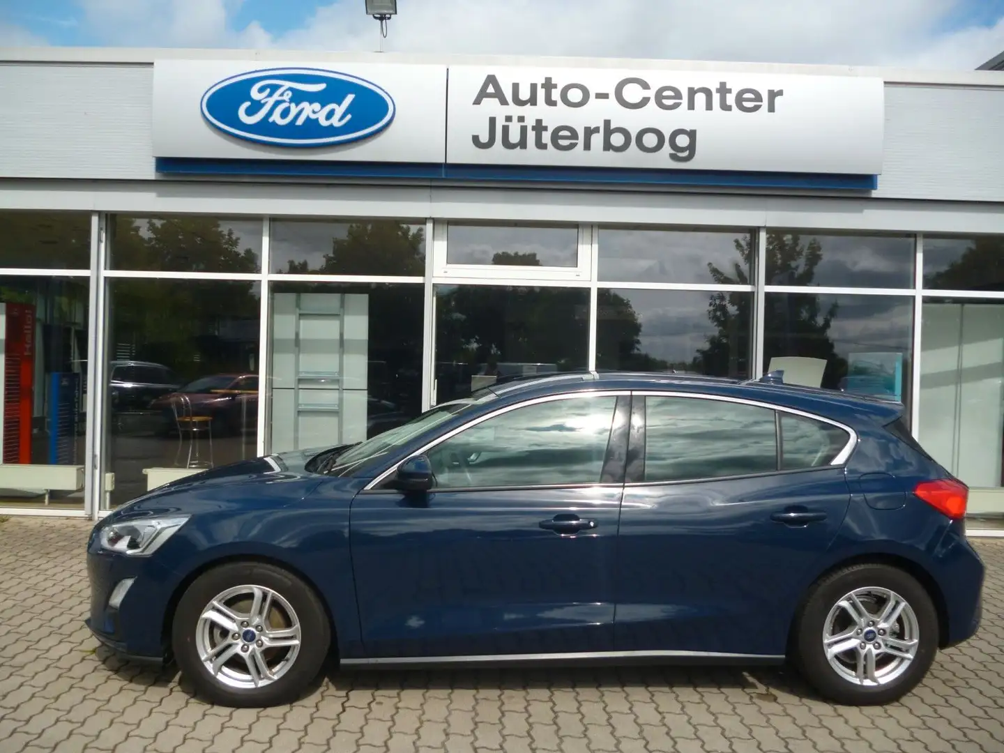 Ford Focus Lim. Cool & Connect *Klima*Sitzheizung*DAB Blau - 1