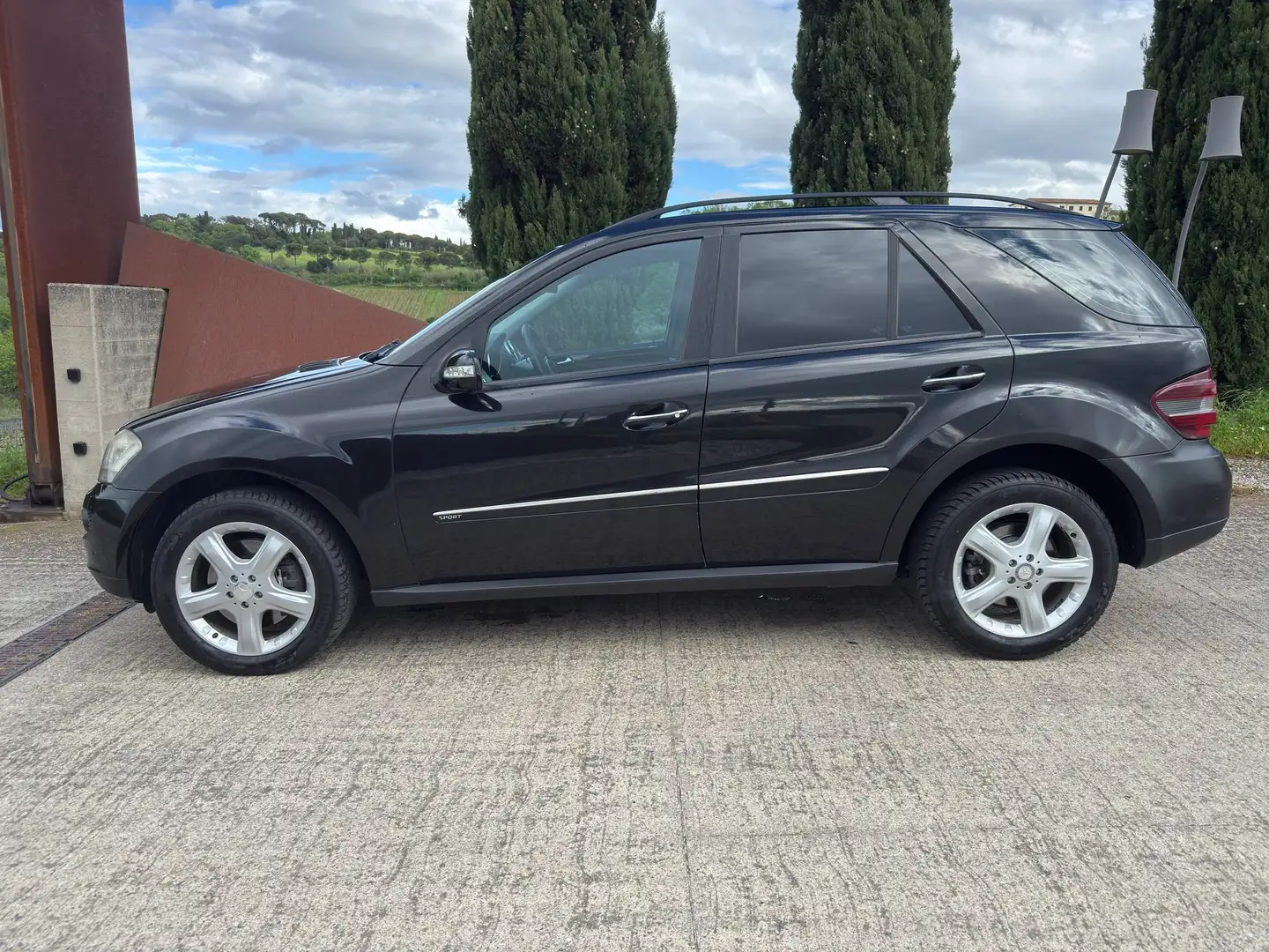 Mercedes-Benz ML 420 Classe M - W164 cdi Sport auto Schwarz - 2