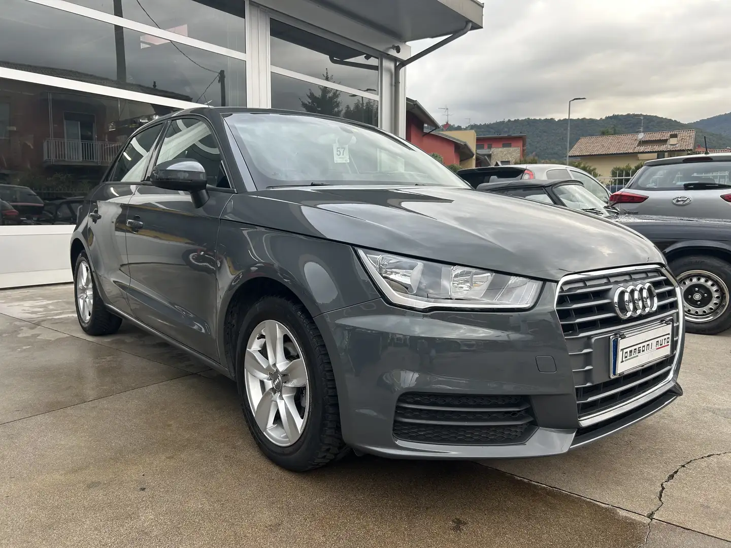 Audi A1 A1 Sportback  Ultra Design1.0 tfsi 82cv Neopat. Grigio - 2