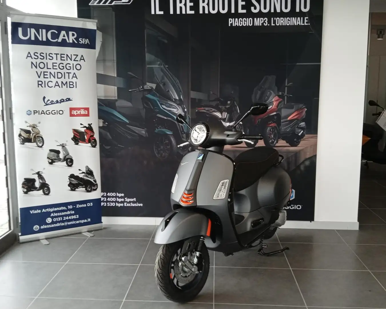 Vespa GTS 125 SUPER  SPORT Euro 5 +- NUOVO IN PRONTA CONSEGNA! Grigio - 1