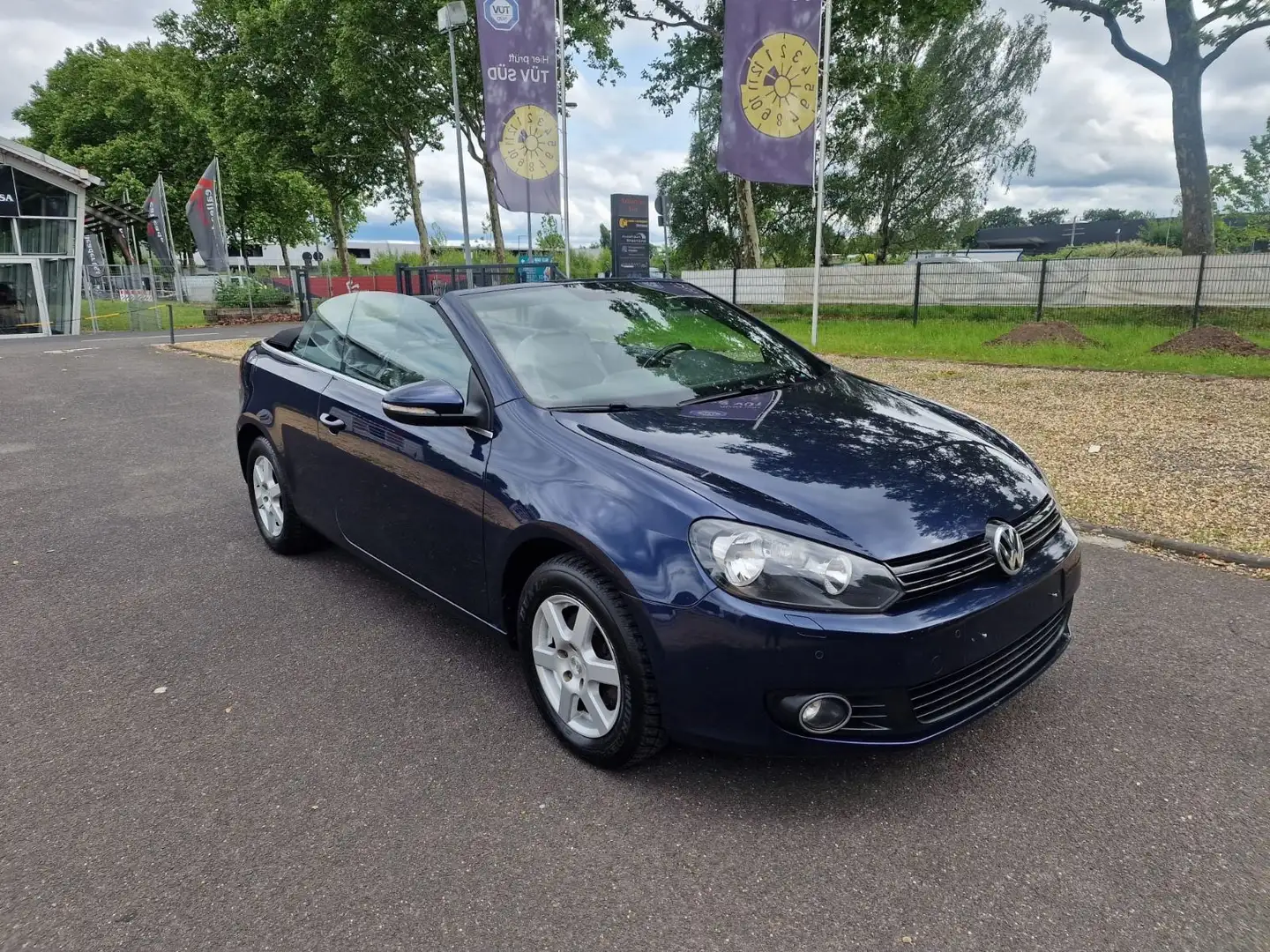 Volkswagen Golf VI Cabriolet BMT  Navi/Klimaauto./ Gepflegt Blau - 1